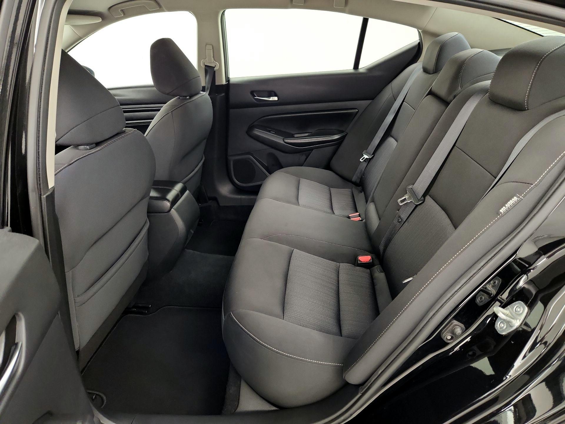 Thumbnail: 2019 Nissan Altima - 19