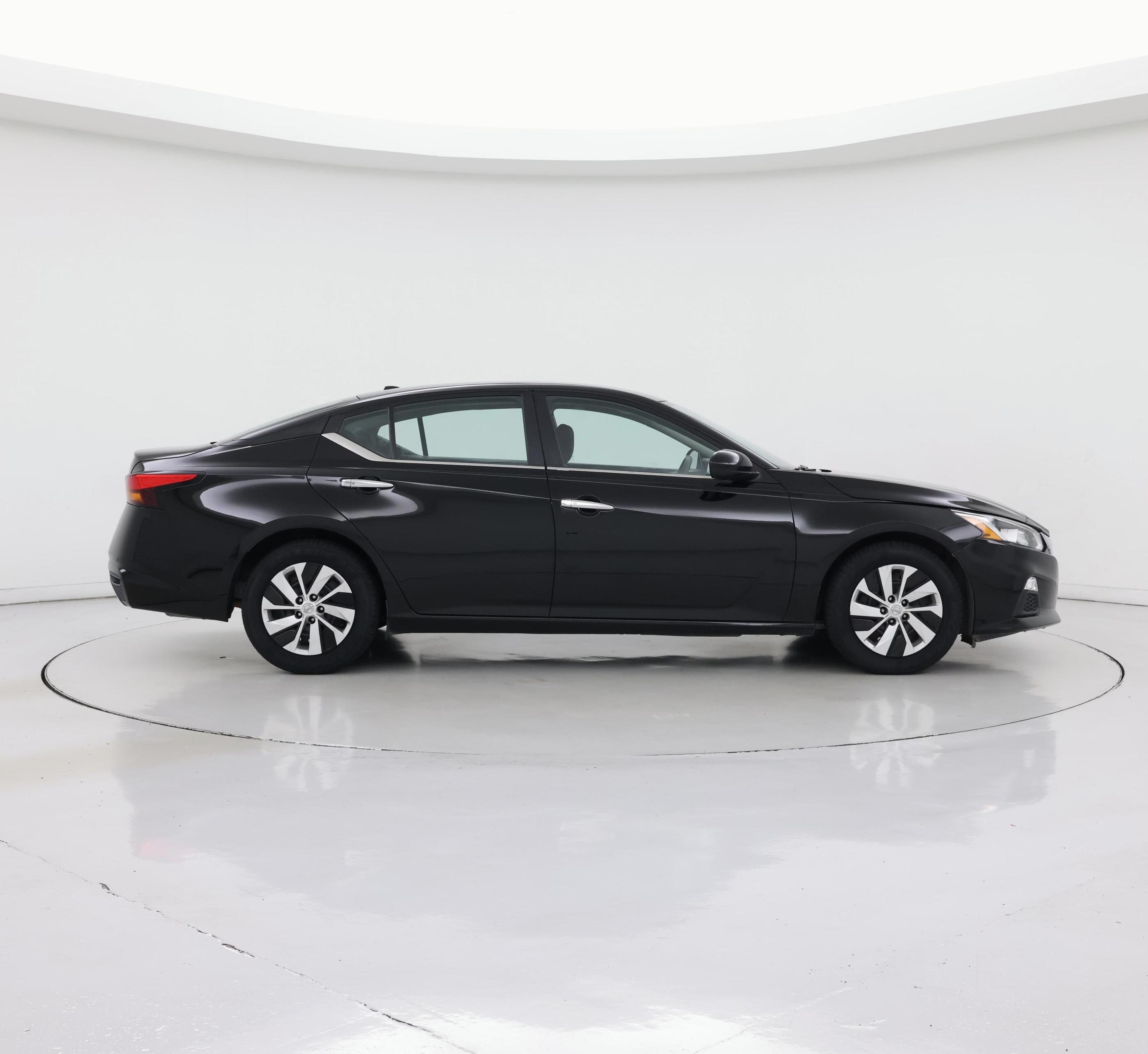 Thumbnail: 2019 Nissan Altima - 7