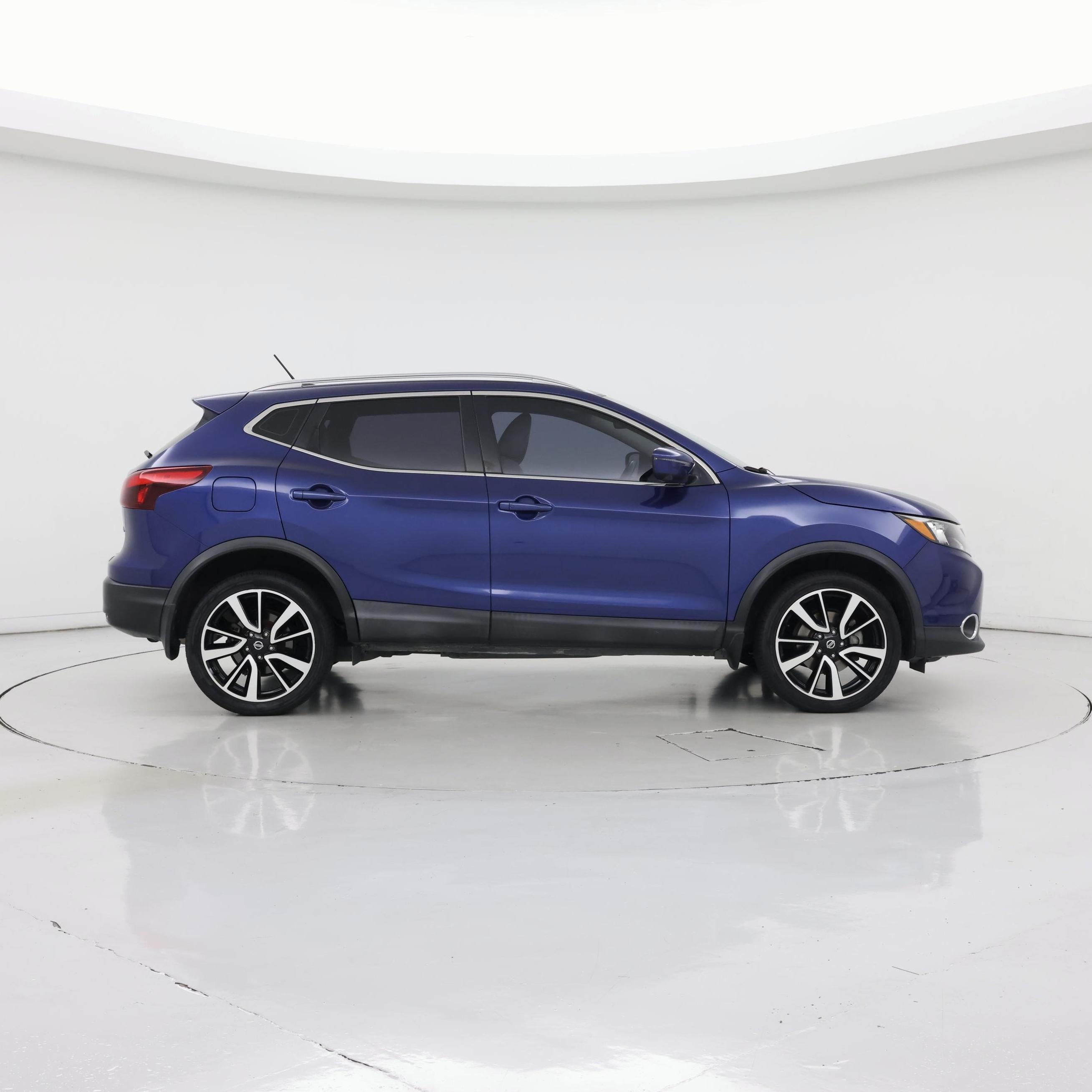 Thumbnail: 2018 Nissan Rogue Sport - 7