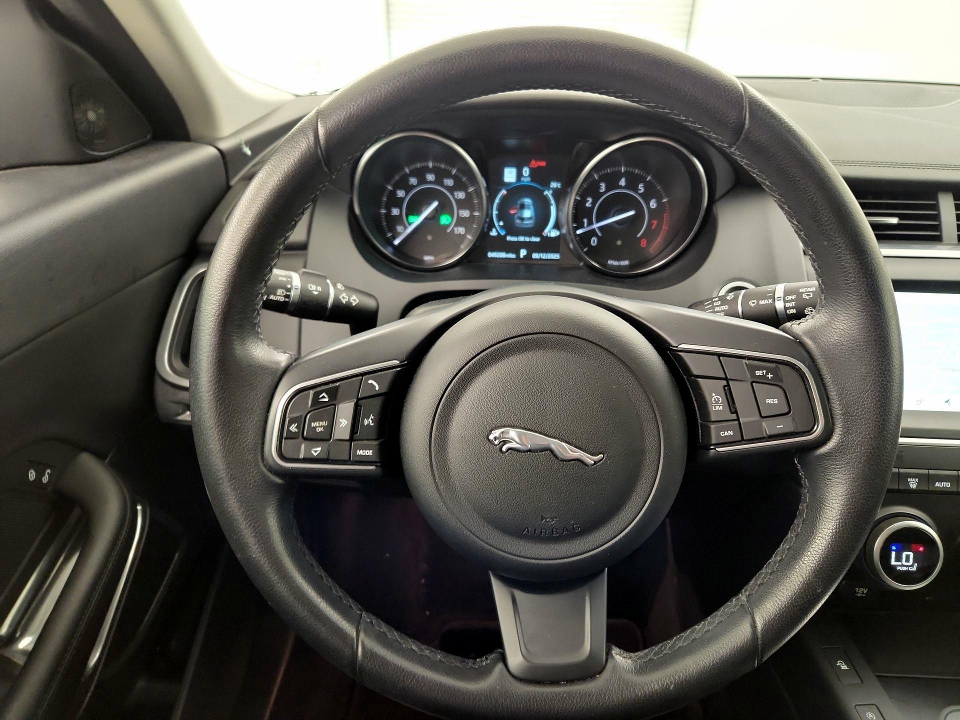 Thumbnail: 2020 Jaguar E-Pace - 10