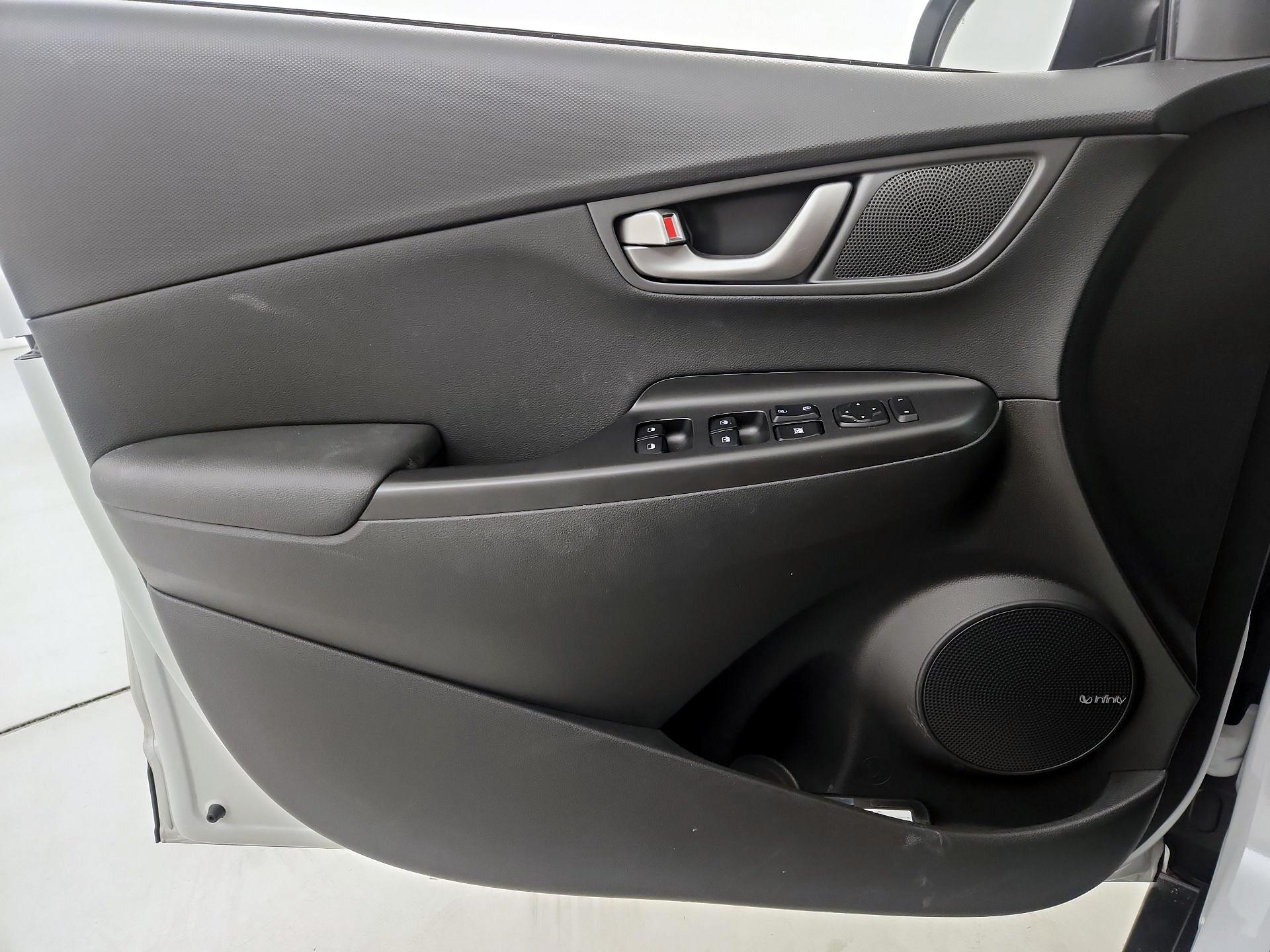 Thumbnail: 2021 Hyundai Kona - 12