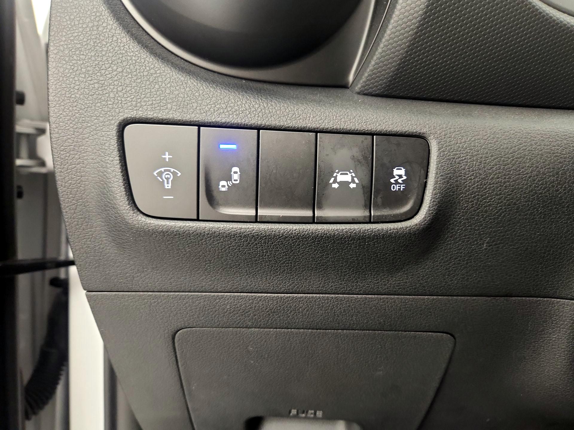 Thumbnail: 2021 Hyundai Kona - 13