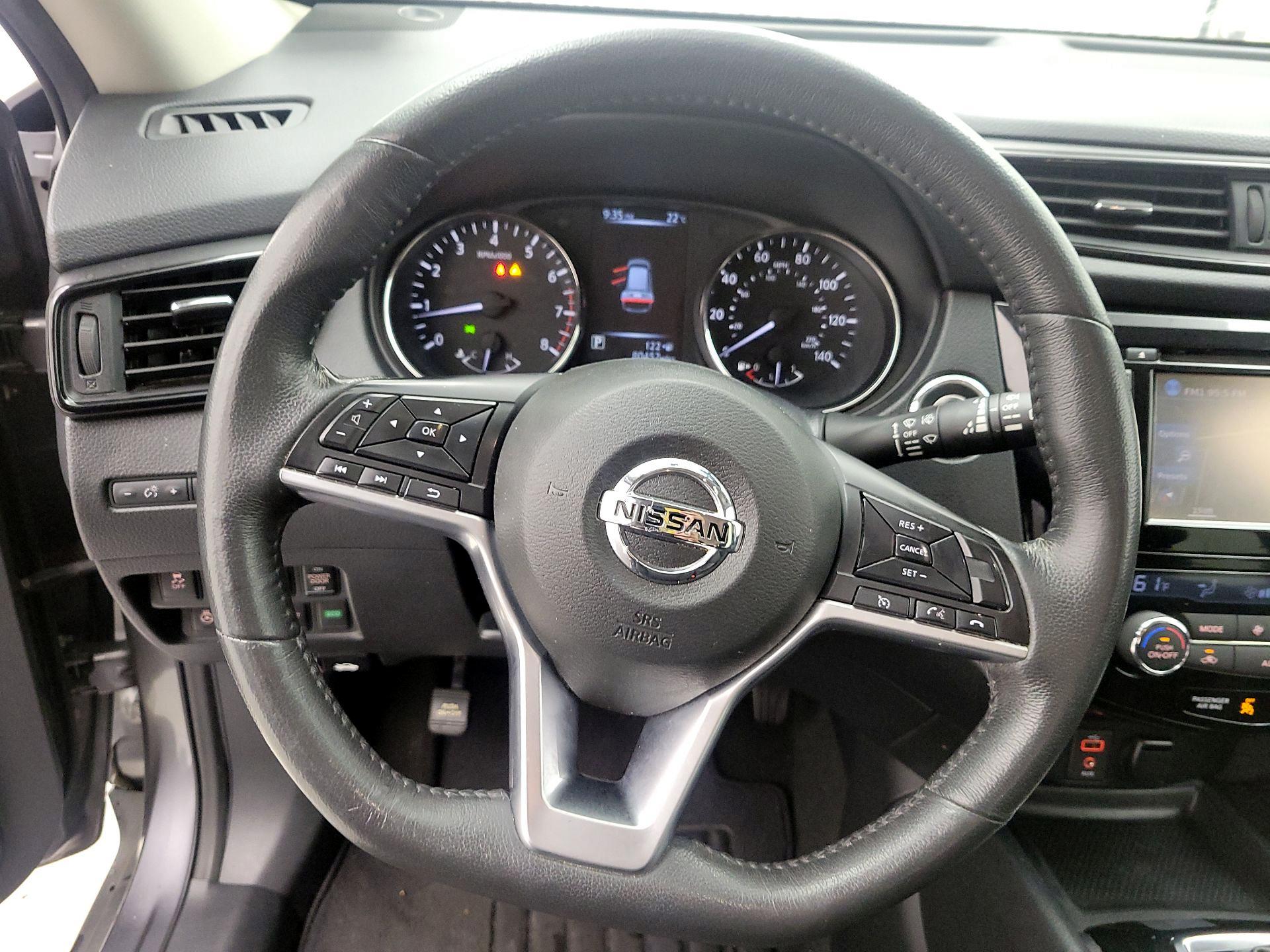 Thumbnail: 2017 Nissan Rogue - 10