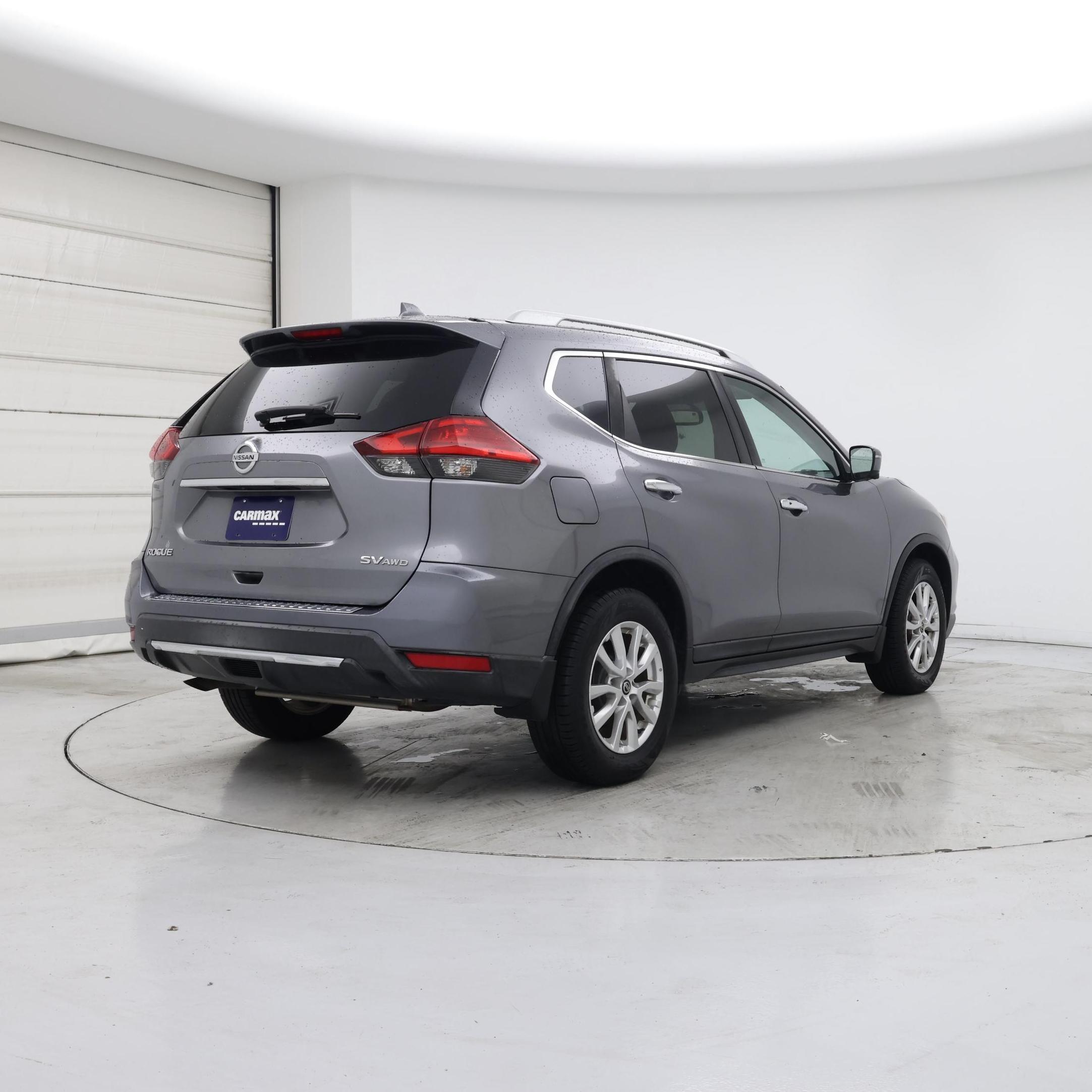 Thumbnail: 2017 Nissan Rogue - 8