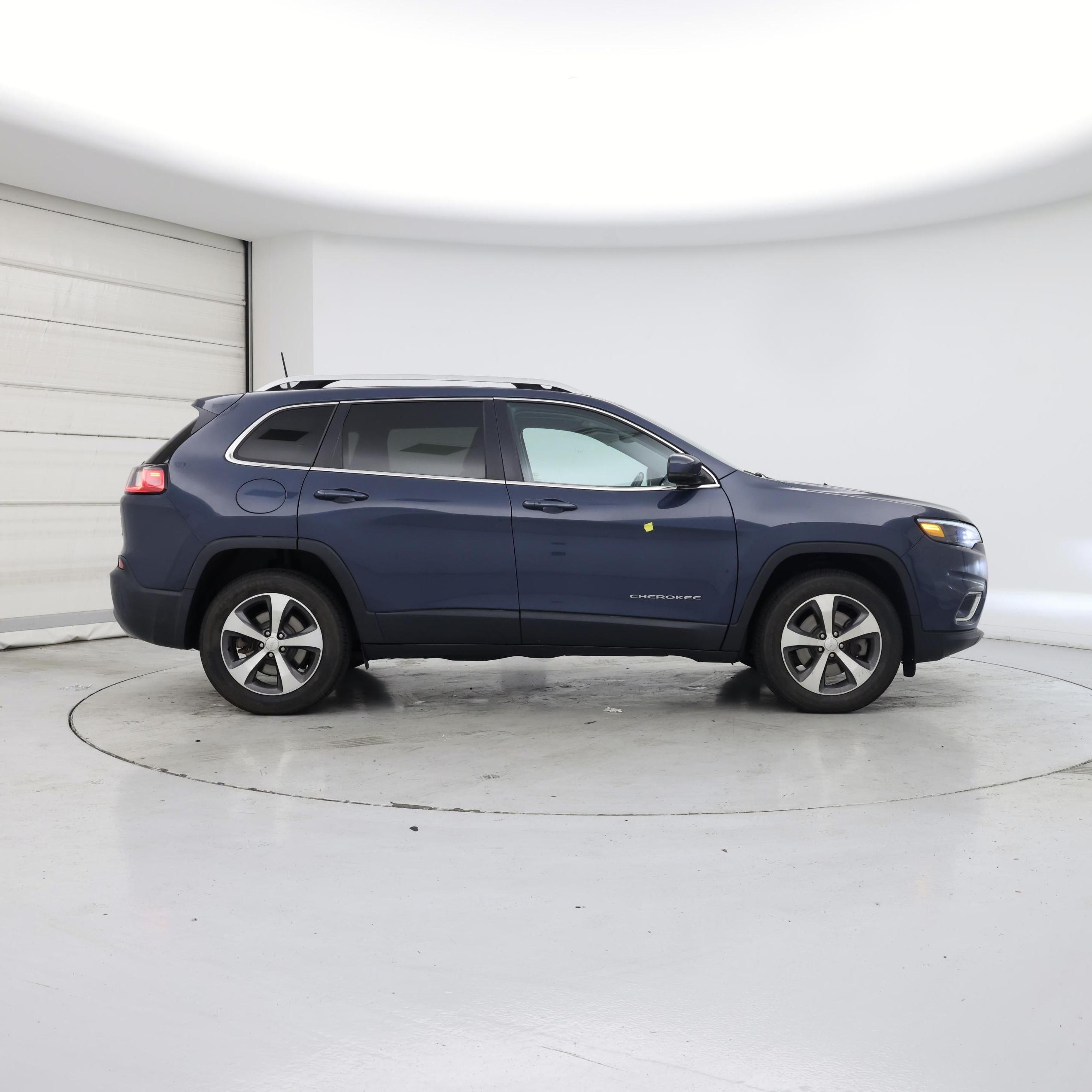 Thumbnail: 2020 Jeep Cherokee - 7