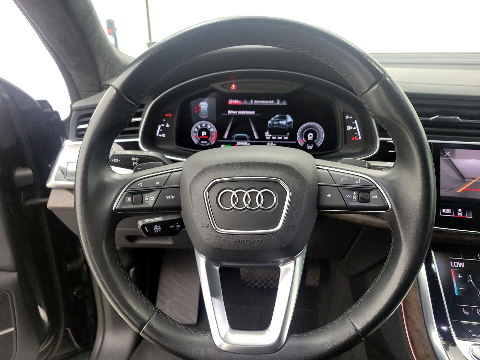 Thumbnail: 2022 Audi Q8 - 10