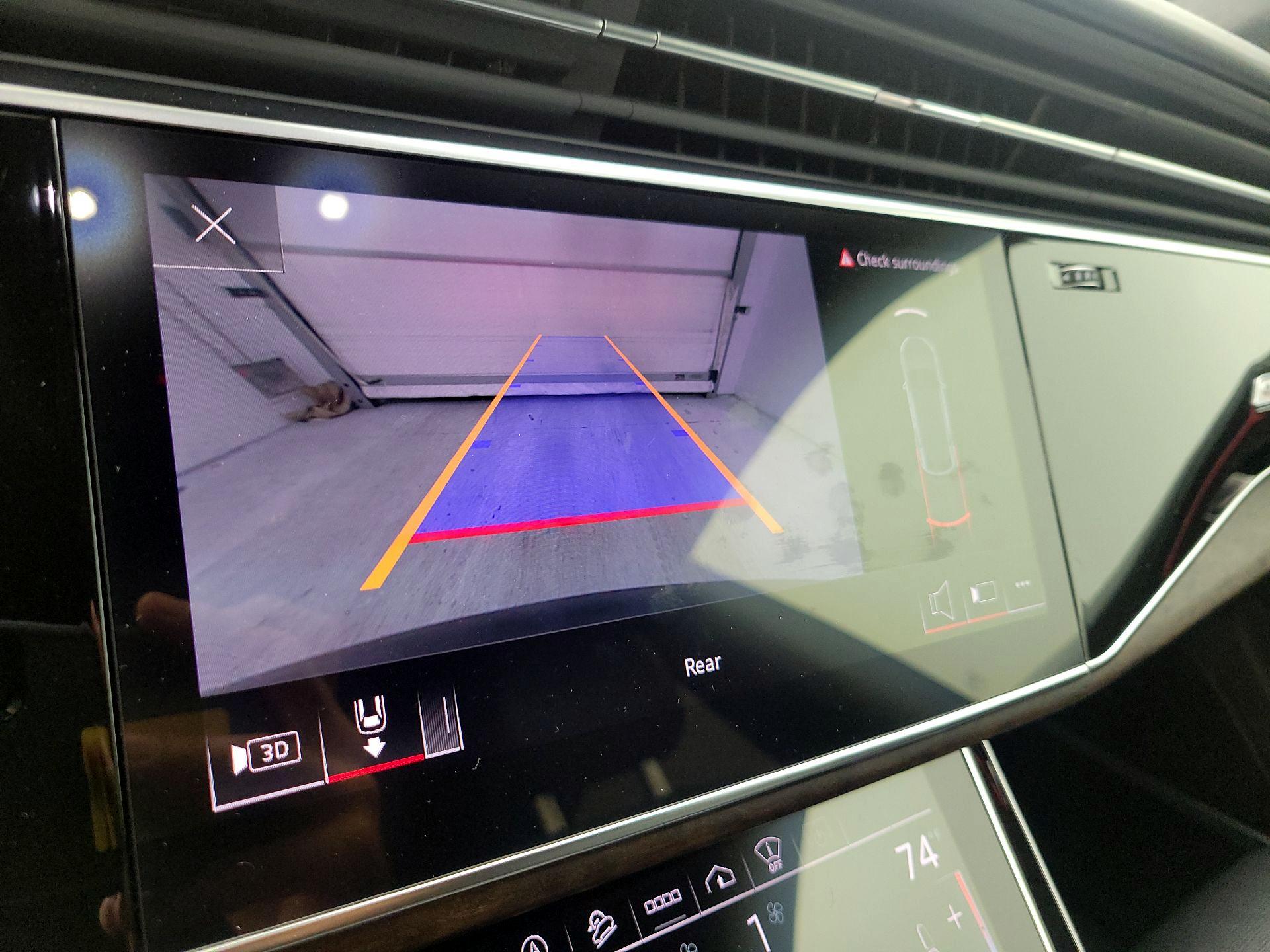 Thumbnail: 2022 Audi Q8 - 15