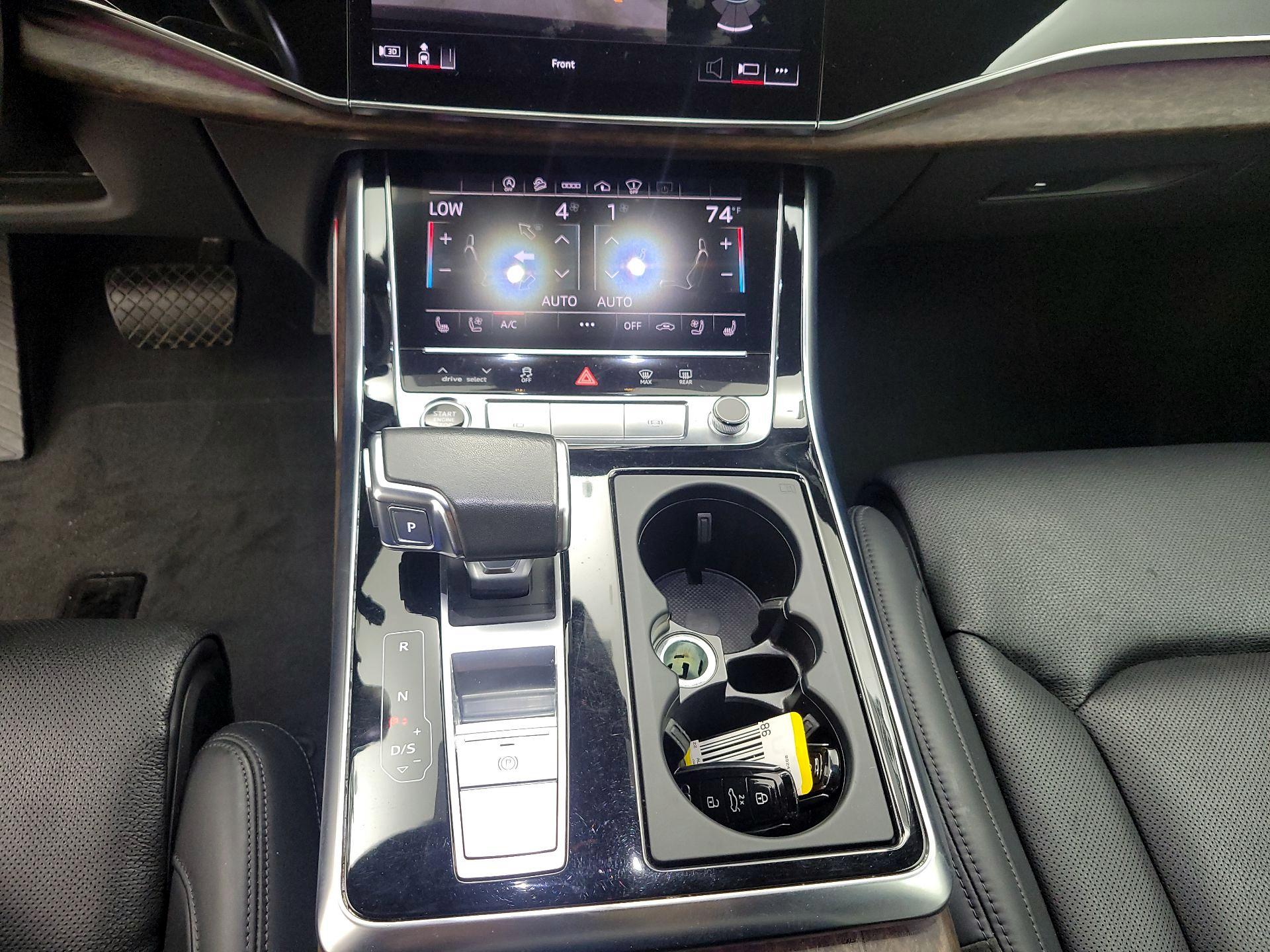 Thumbnail: 2022 Audi Q8 - 18
