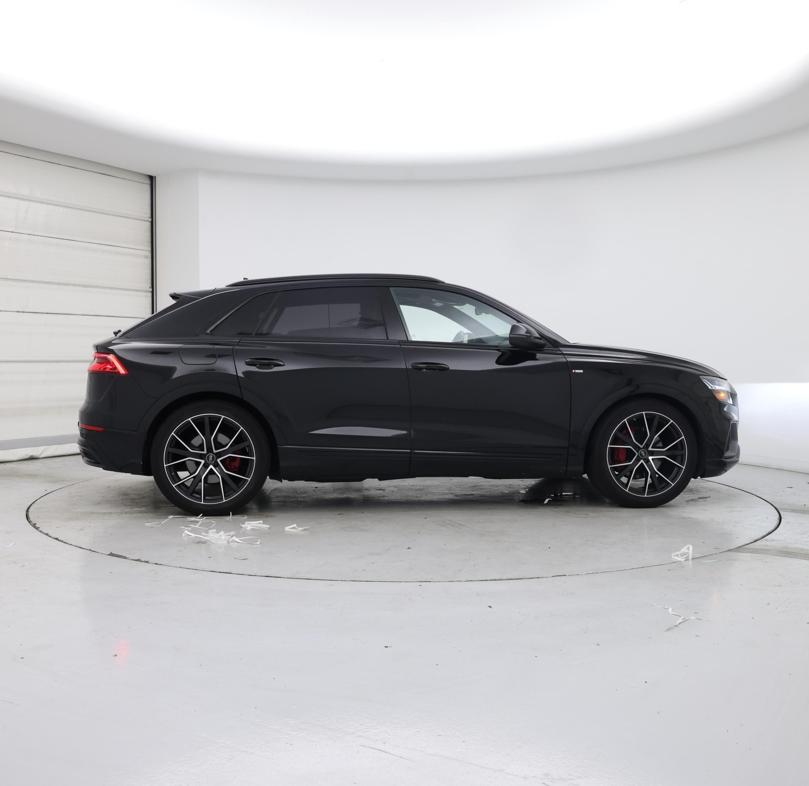 Thumbnail: 2022 Audi Q8 - 7