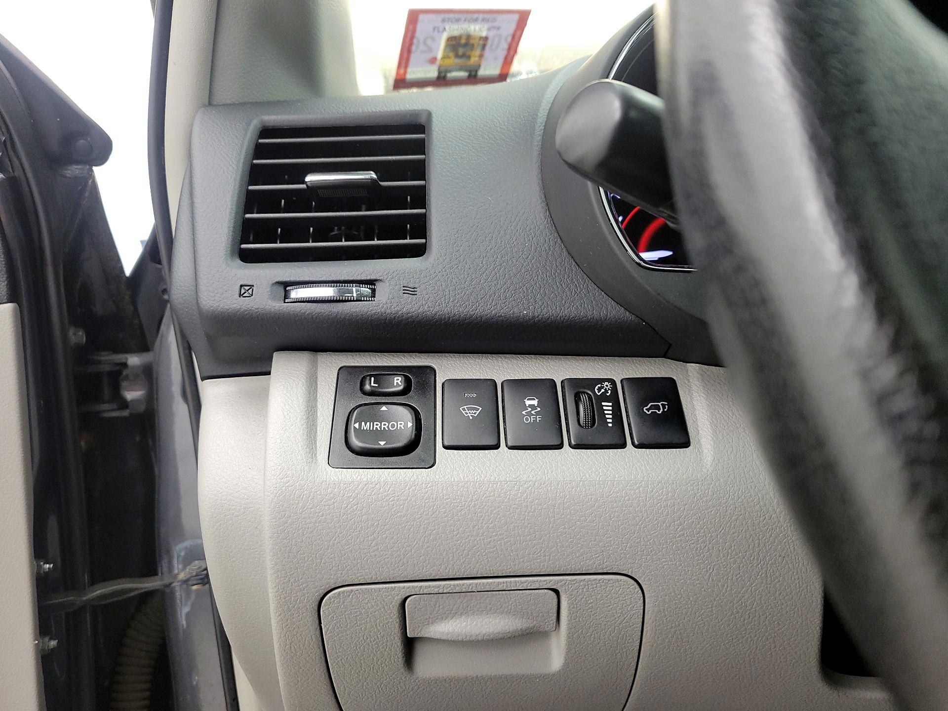 Thumbnail: 2013 Toyota Highlander - 13