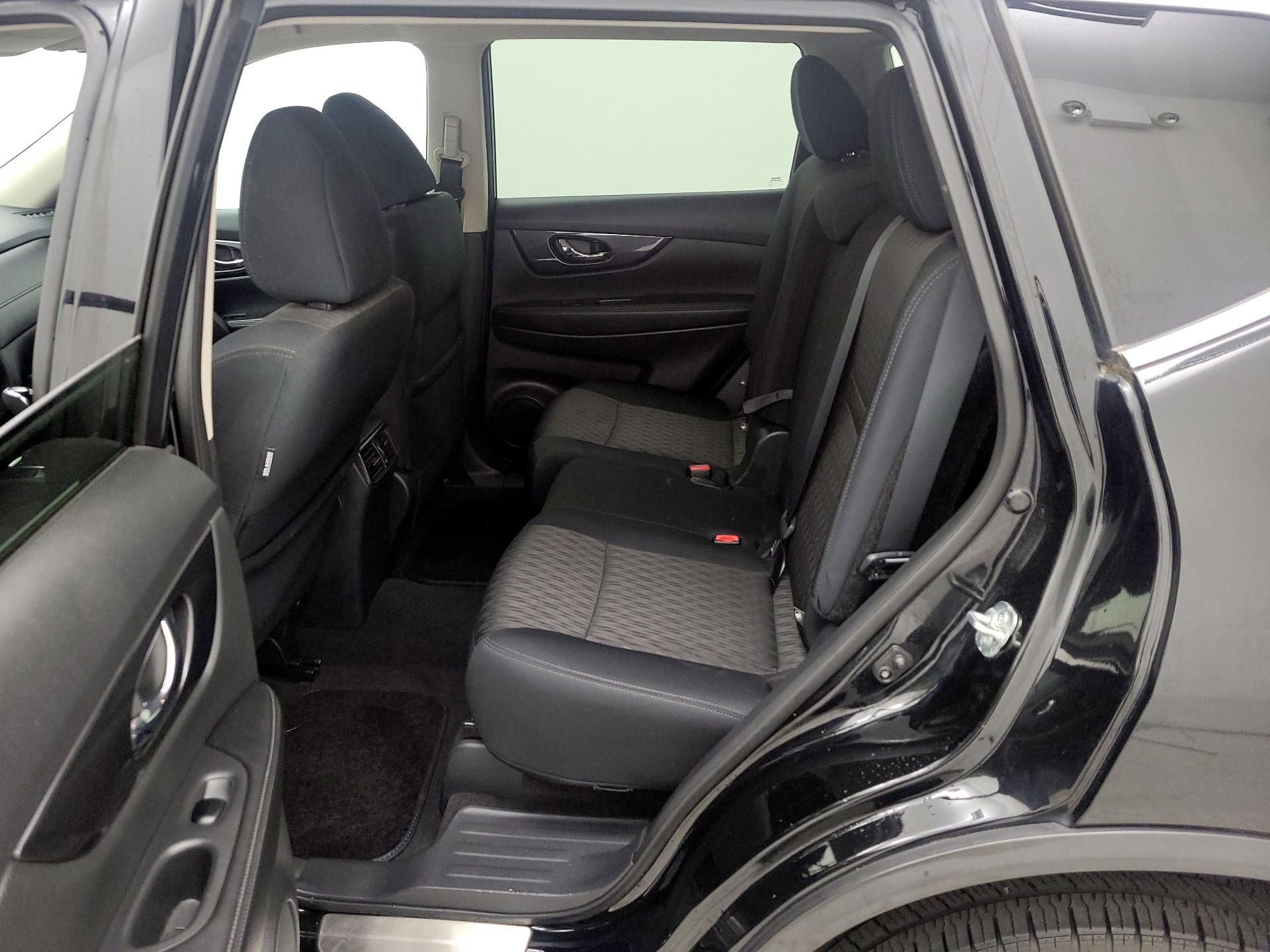 Thumbnail: 2018 Nissan Rogue - 19