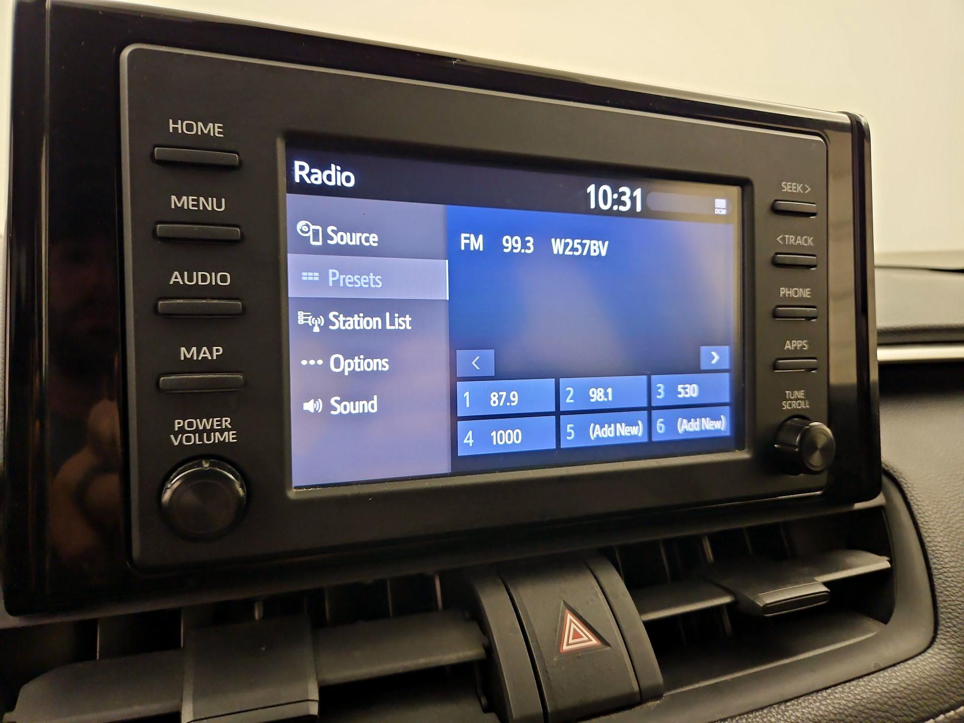 Thumbnail: 2019 Toyota RAV4 - 15