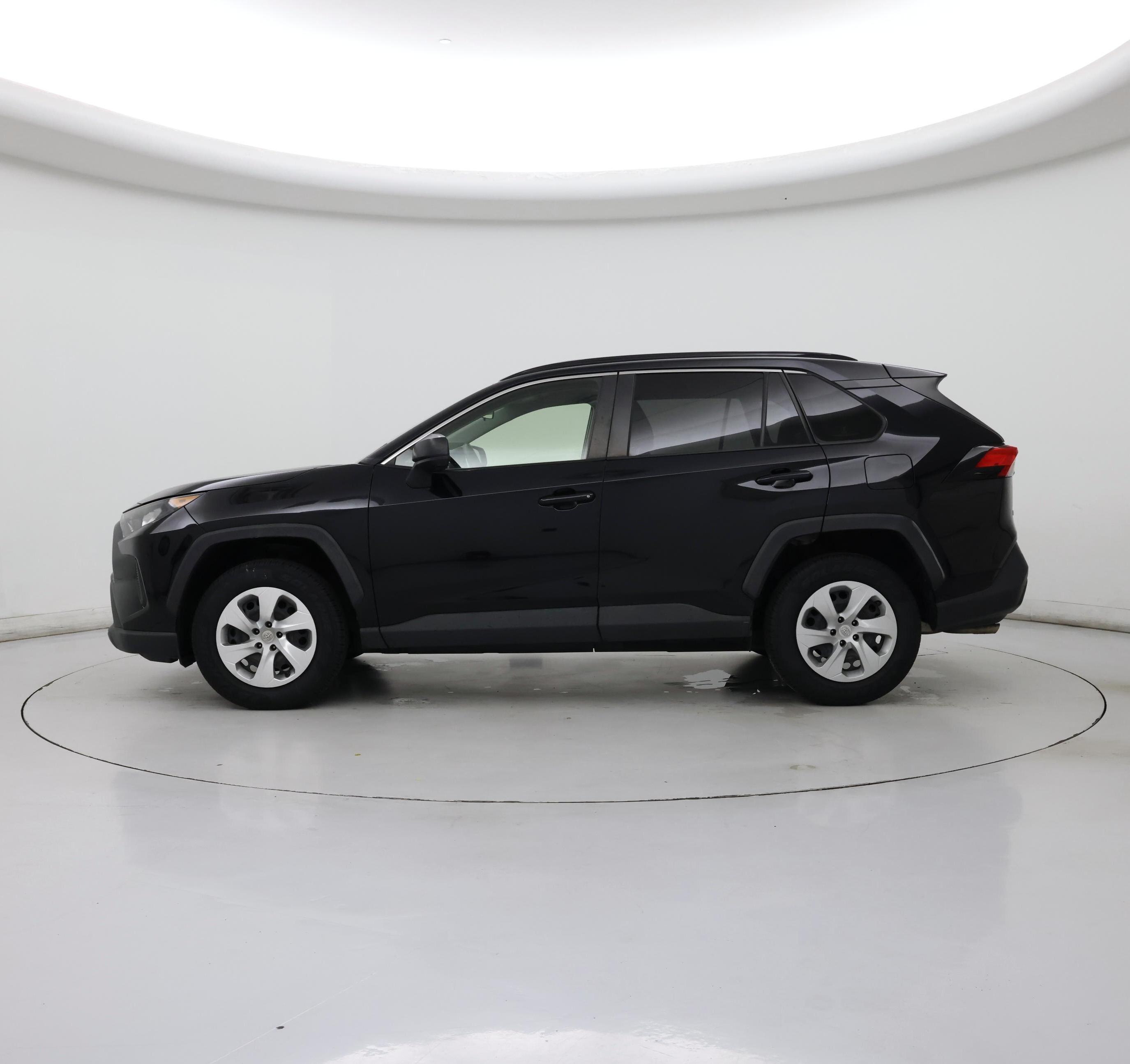 Thumbnail: 2019 Toyota RAV4 - 3