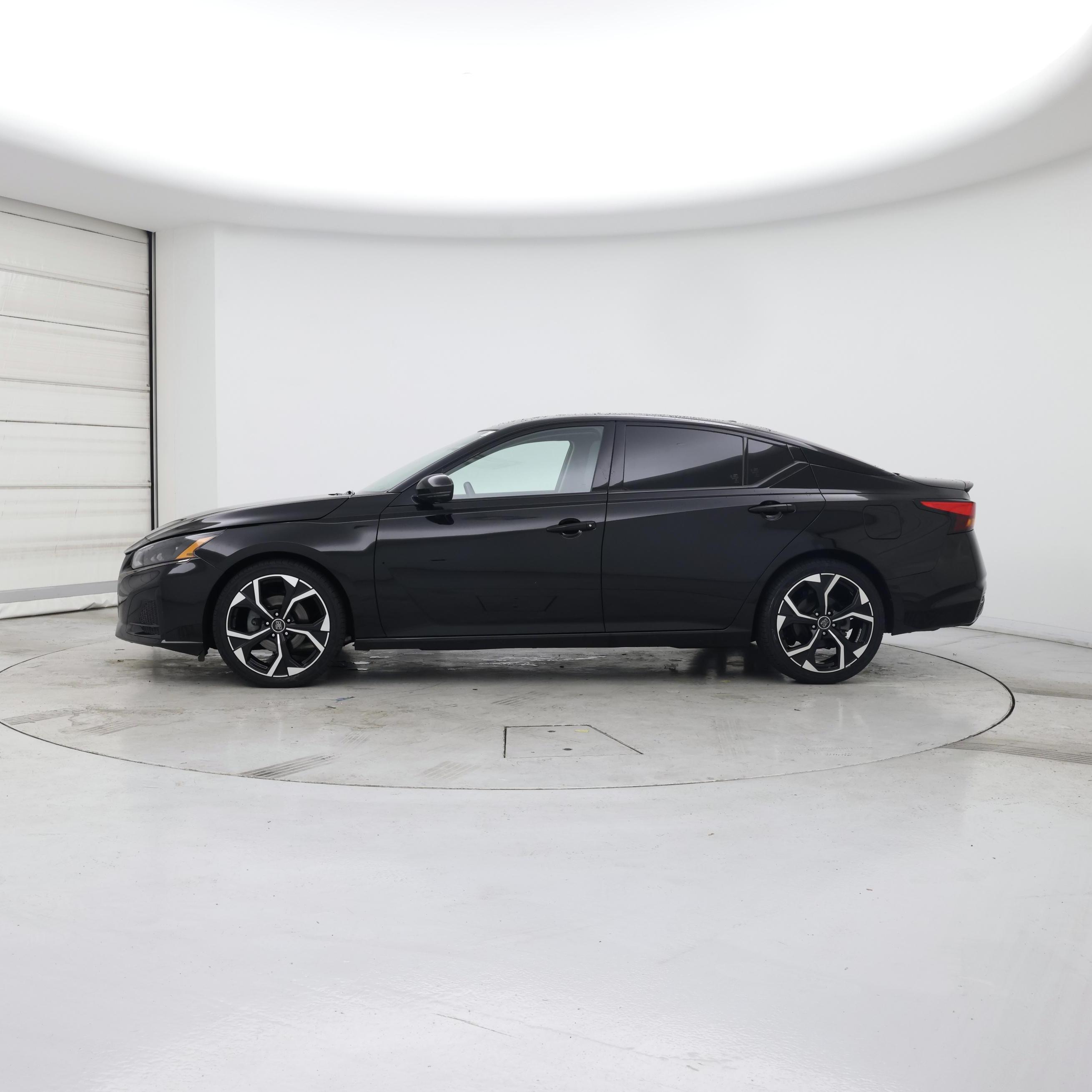 Thumbnail: 2023 Nissan Altima - 3