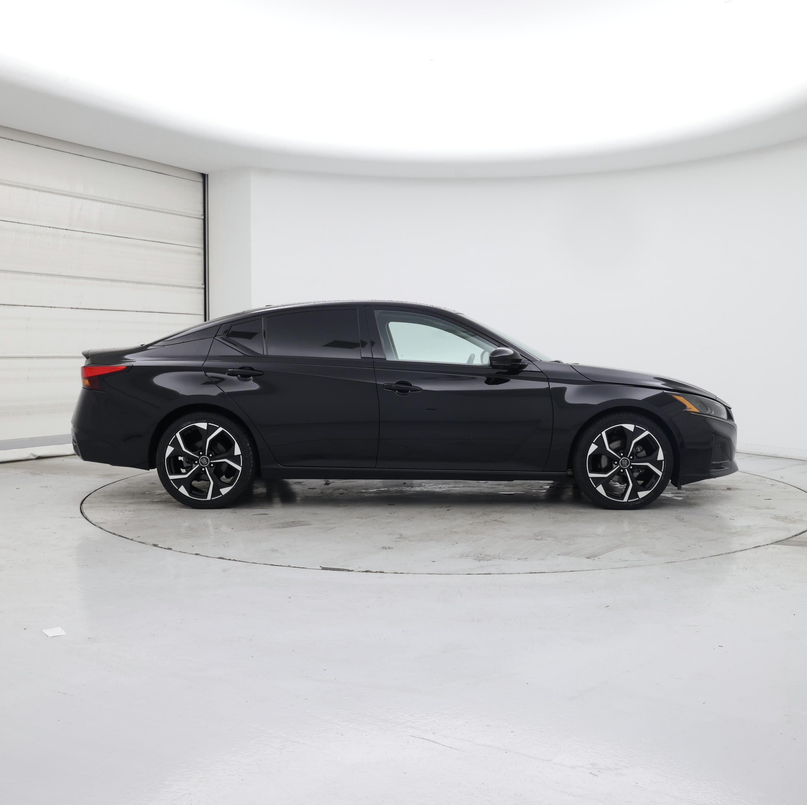 Thumbnail: 2023 Nissan Altima - 7