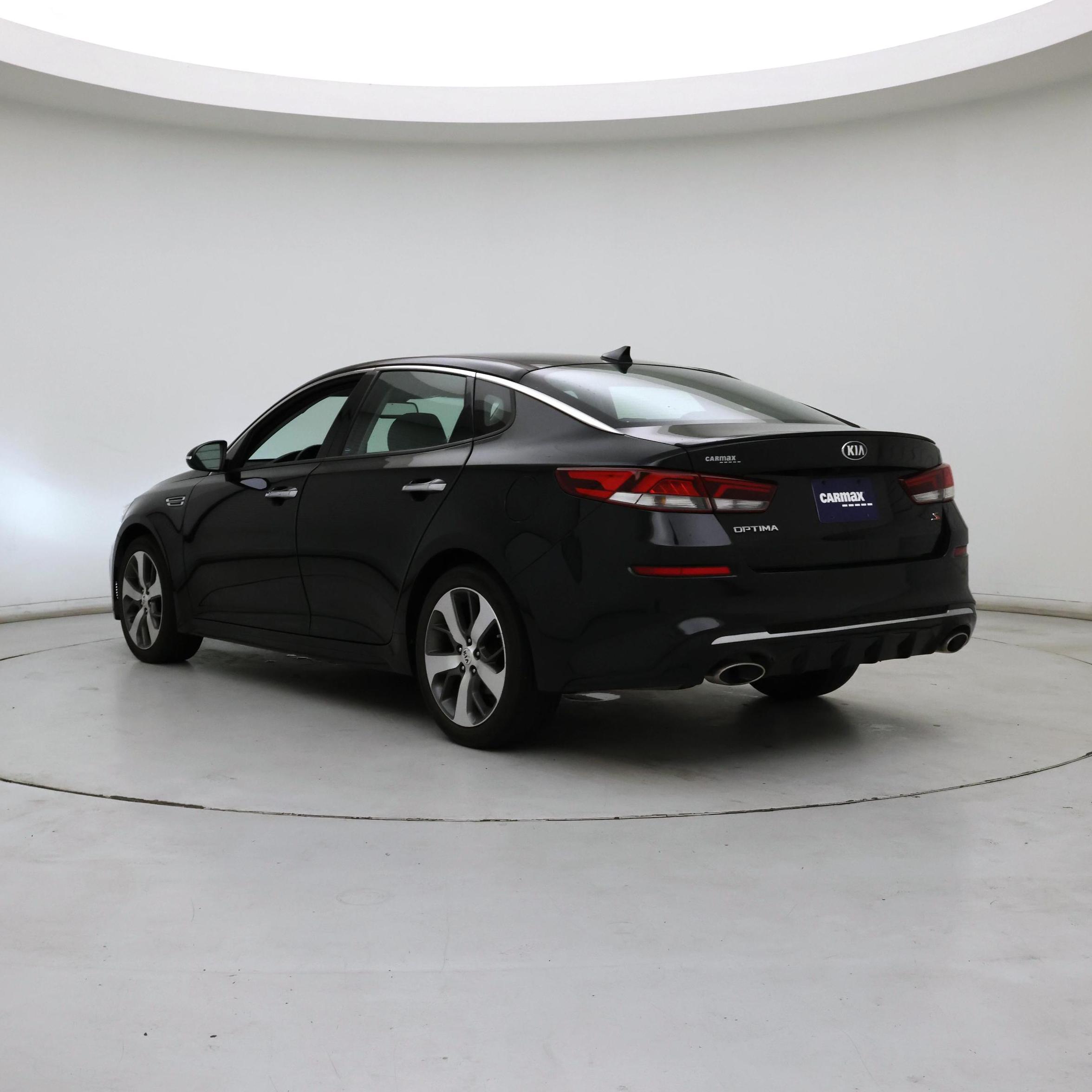 Thumbnail: 2019 Kia Optima - 2