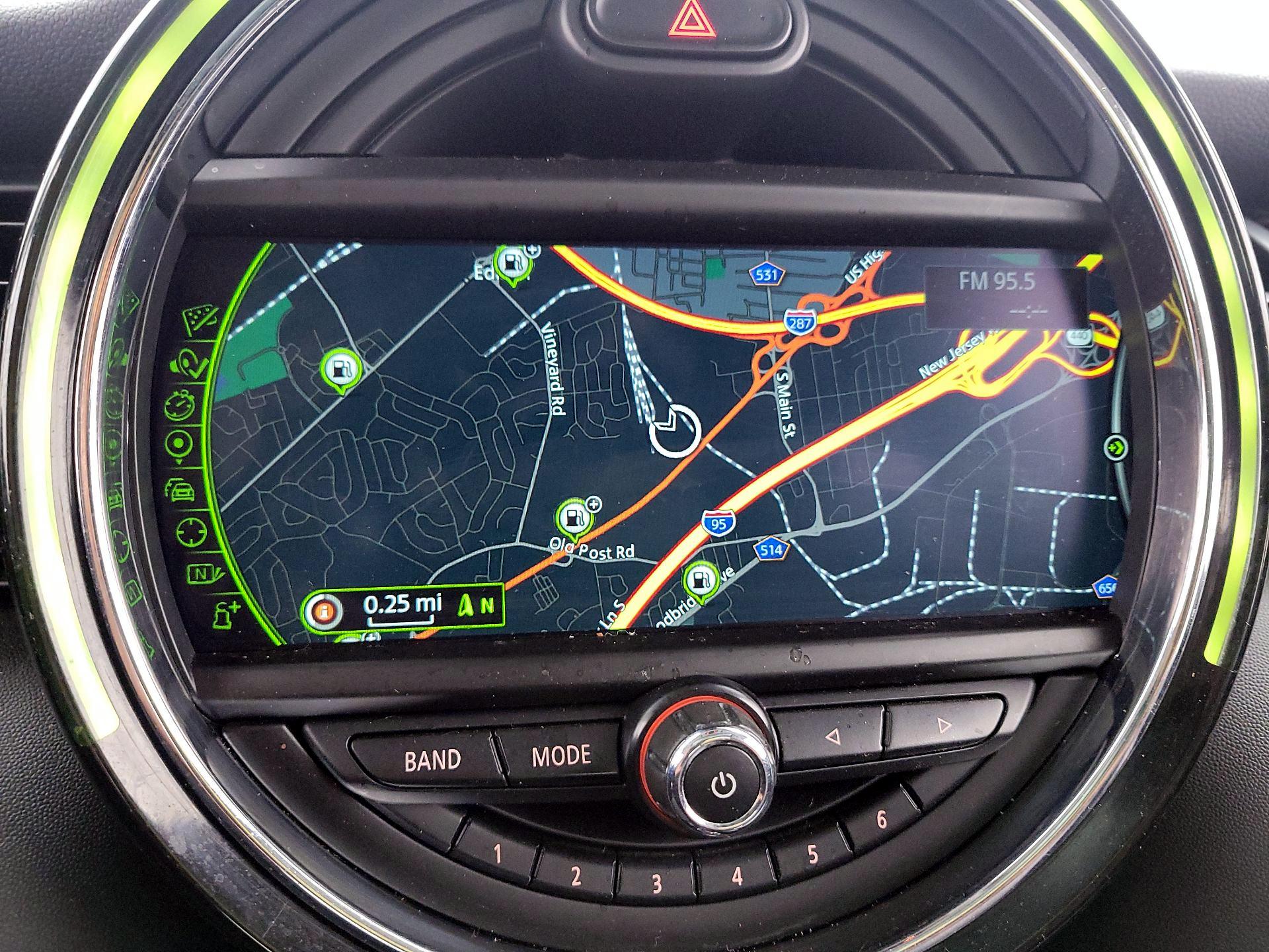 Thumbnail: 2018 MINI Cooper Hardtop - 14