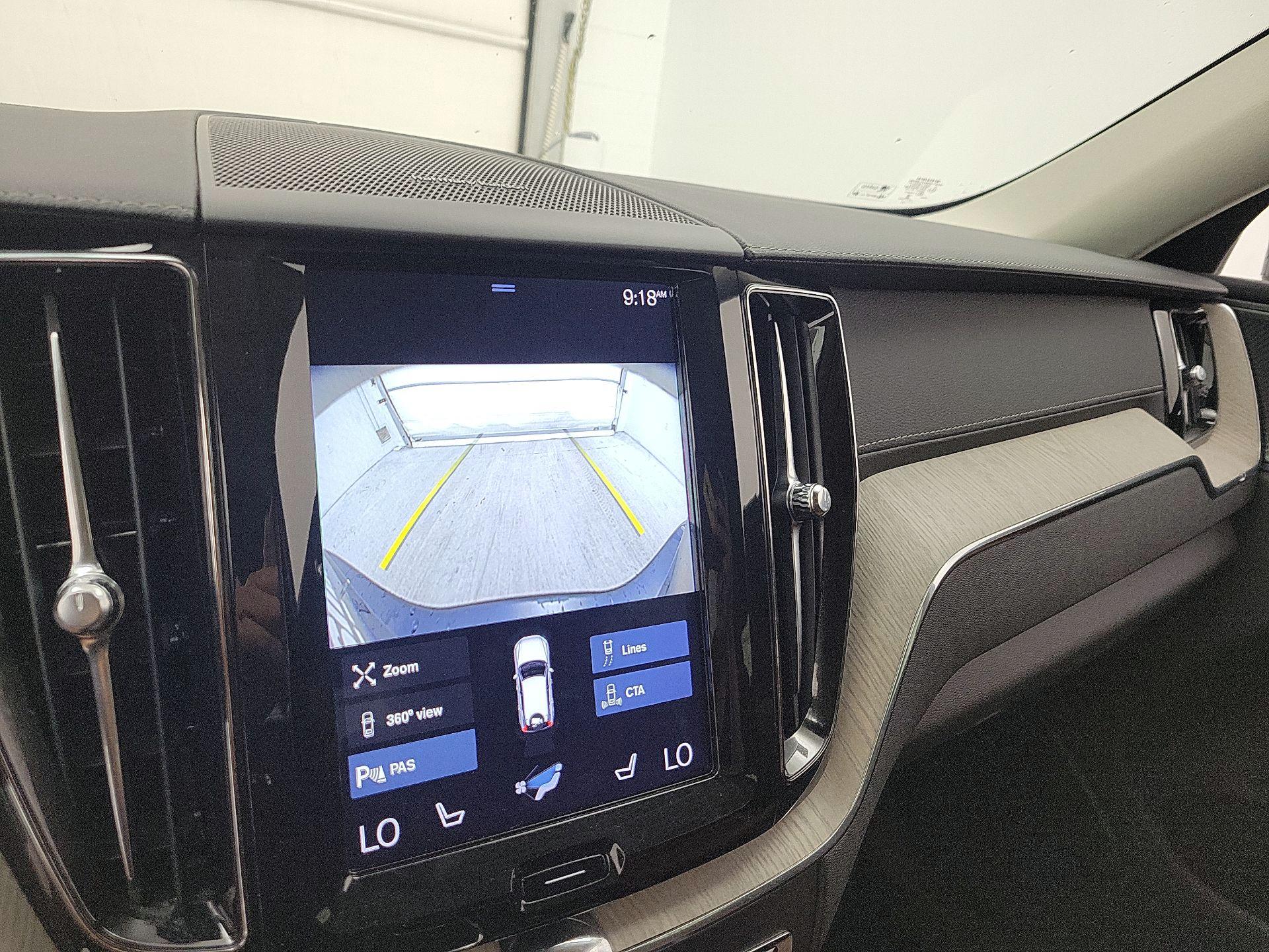 Thumbnail: 2020 Volvo XC60 - 15