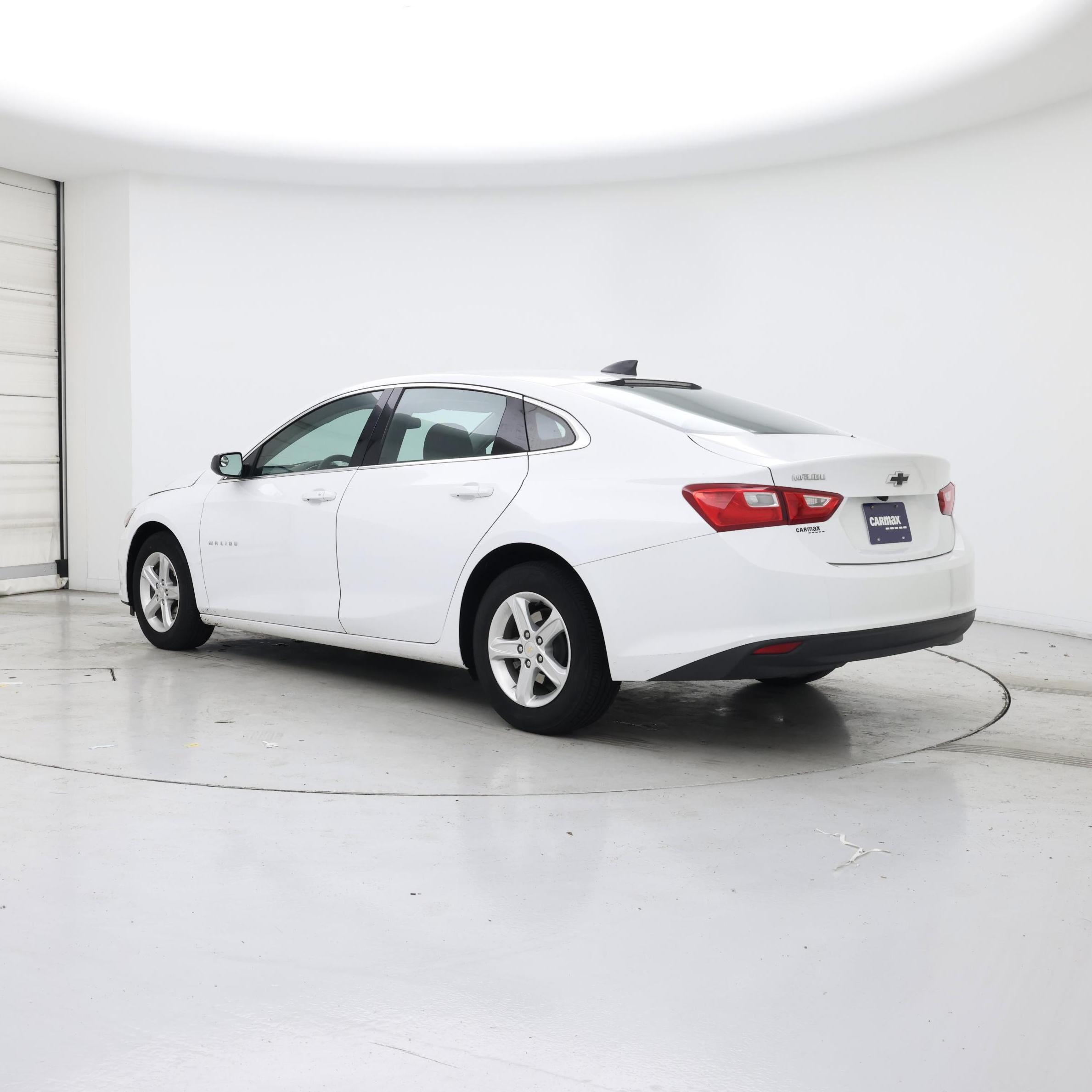 Thumbnail: 2022 Chevrolet Malibu - 2