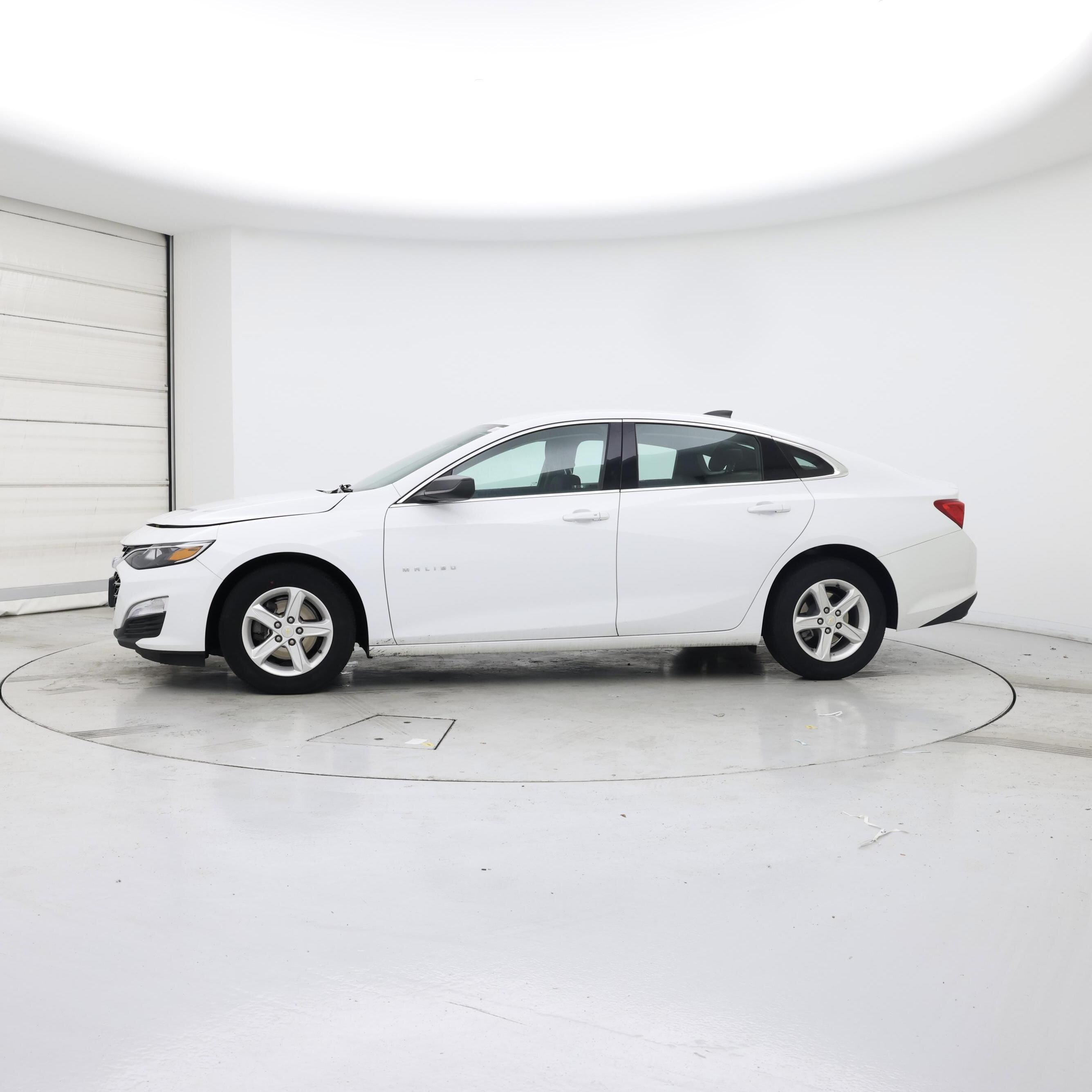 Thumbnail: 2022 Chevrolet Malibu - 3