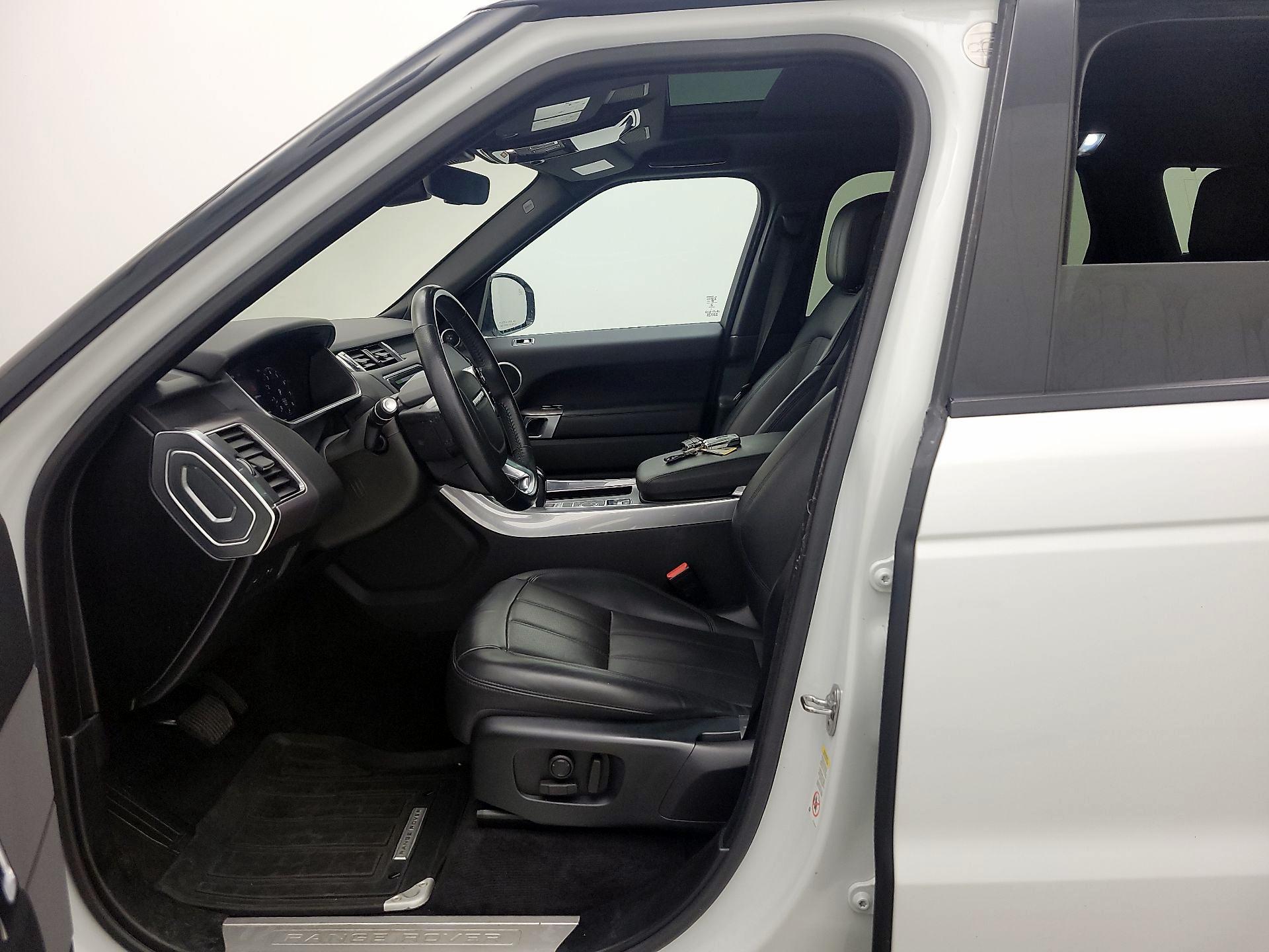 Thumbnail: 2020 Land Rover Range Rover Sport - 11