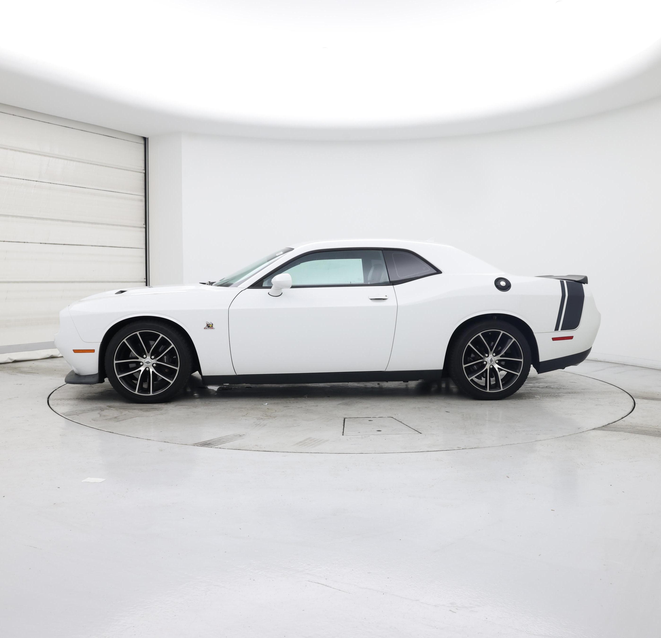 Thumbnail: 2017 Dodge Challenger - 3