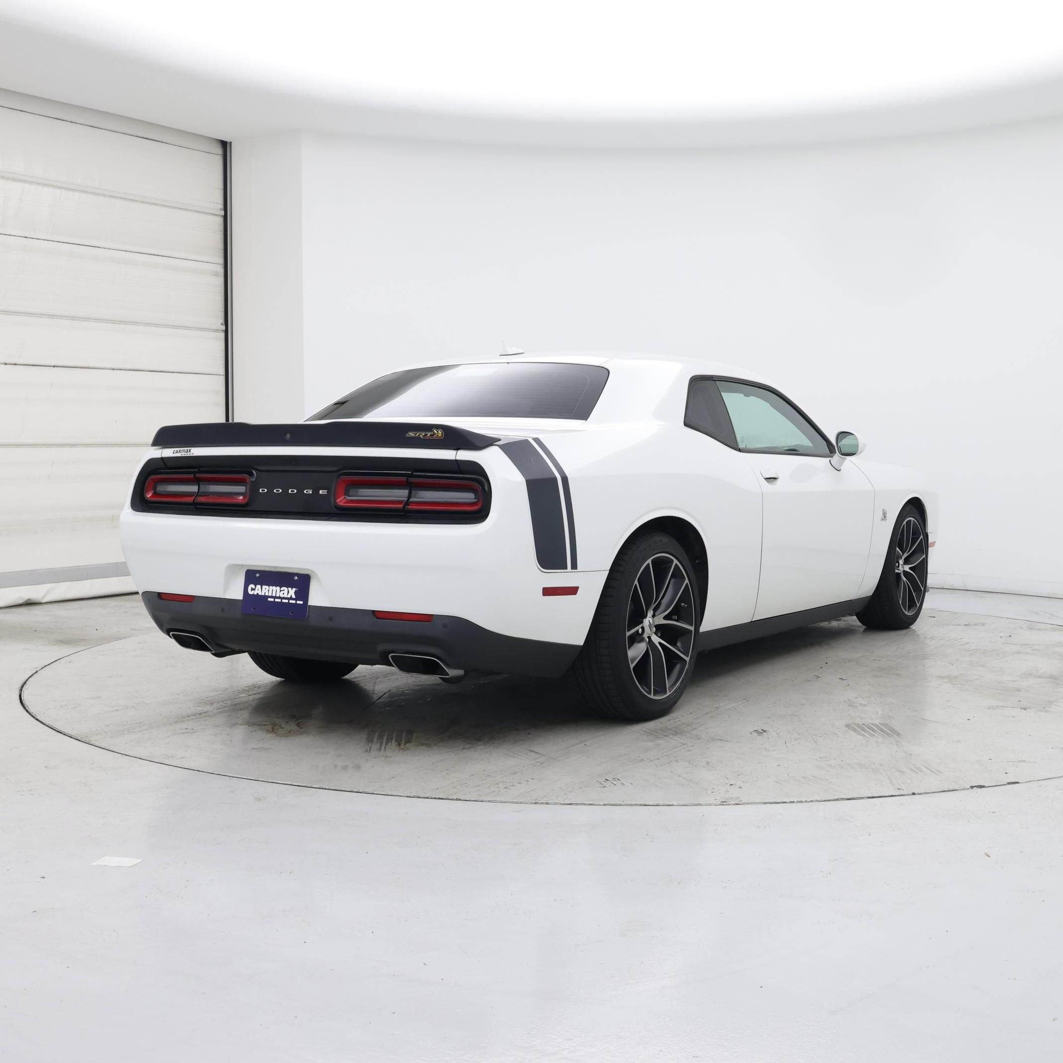 Thumbnail: 2017 Dodge Challenger - 8