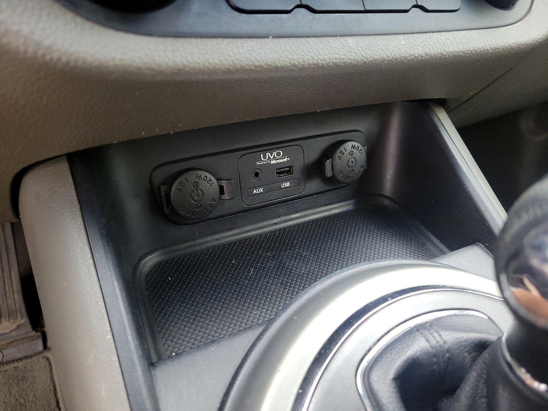Thumbnail: 2013 Kia Sportage - 17