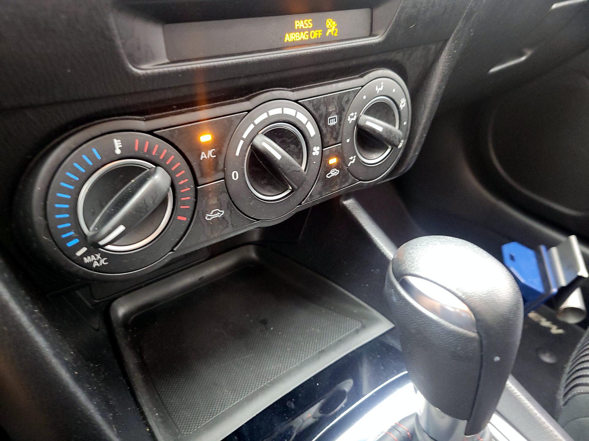 Thumbnail: 2015 Mazda Mazda3 - 16