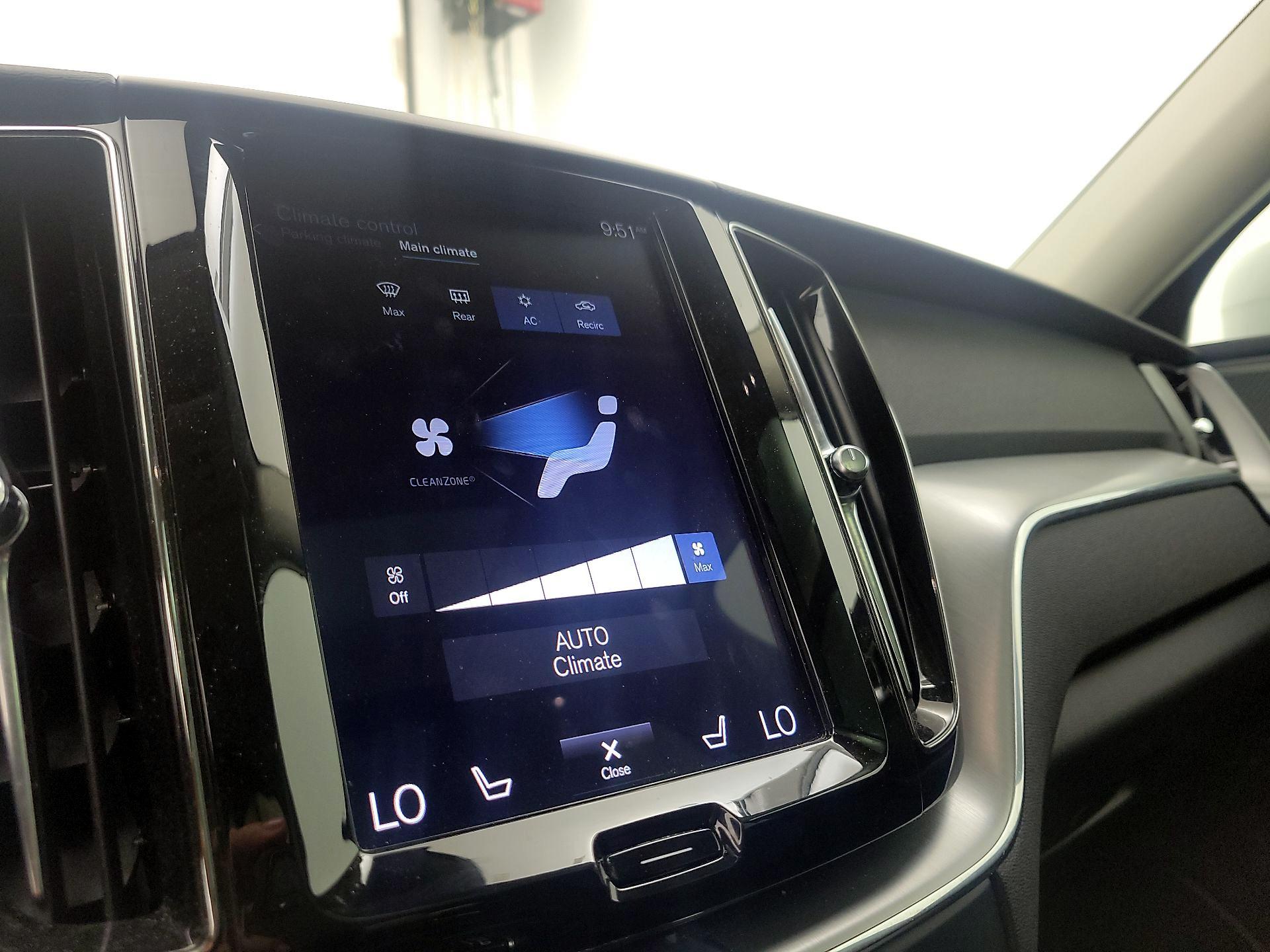 Thumbnail: 2019 Volvo XC60 - 15