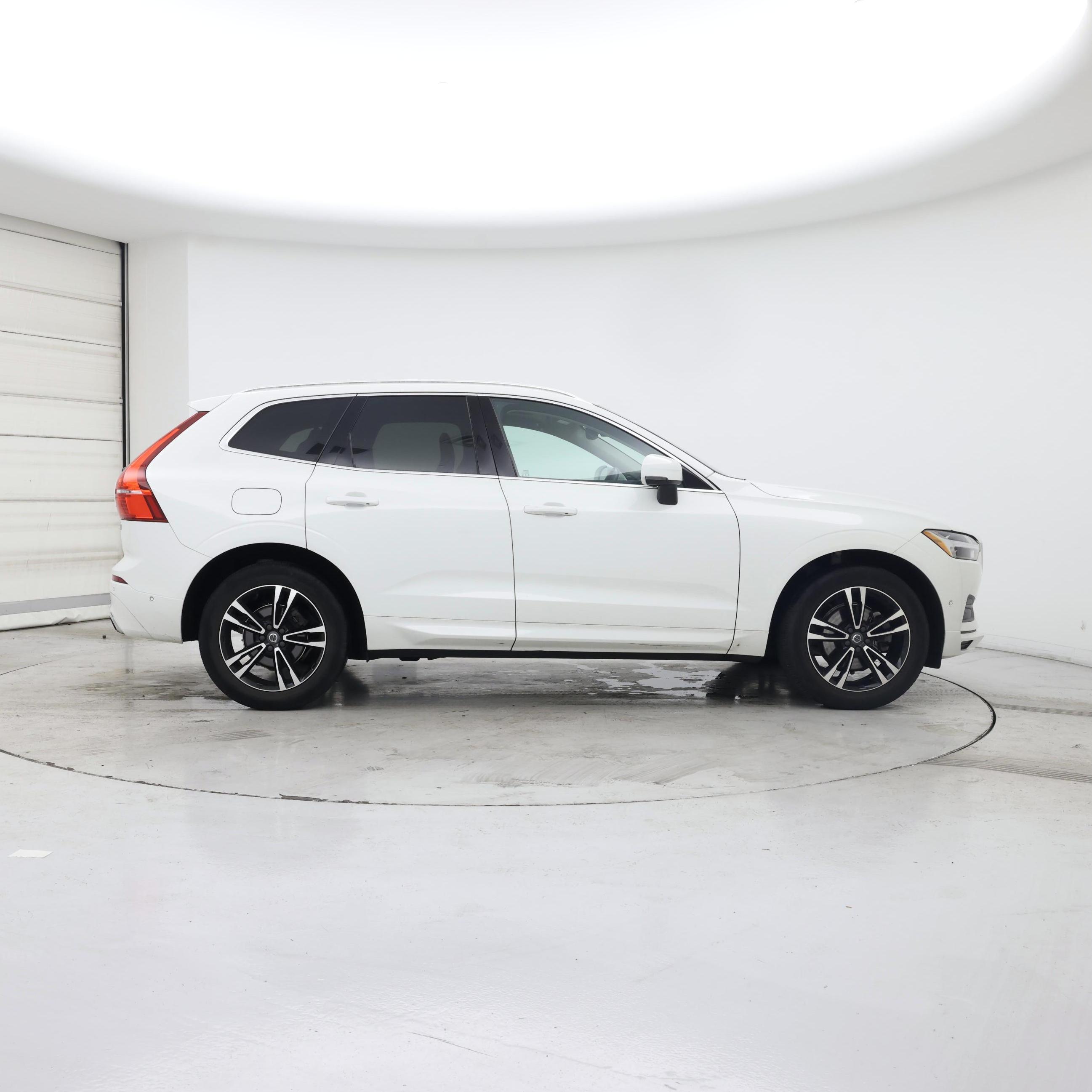 Thumbnail: 2019 Volvo XC60 - 7