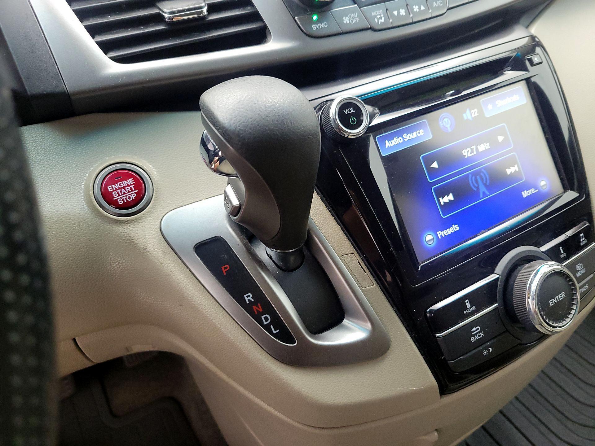 Thumbnail: 2016 Honda Odyssey - 17