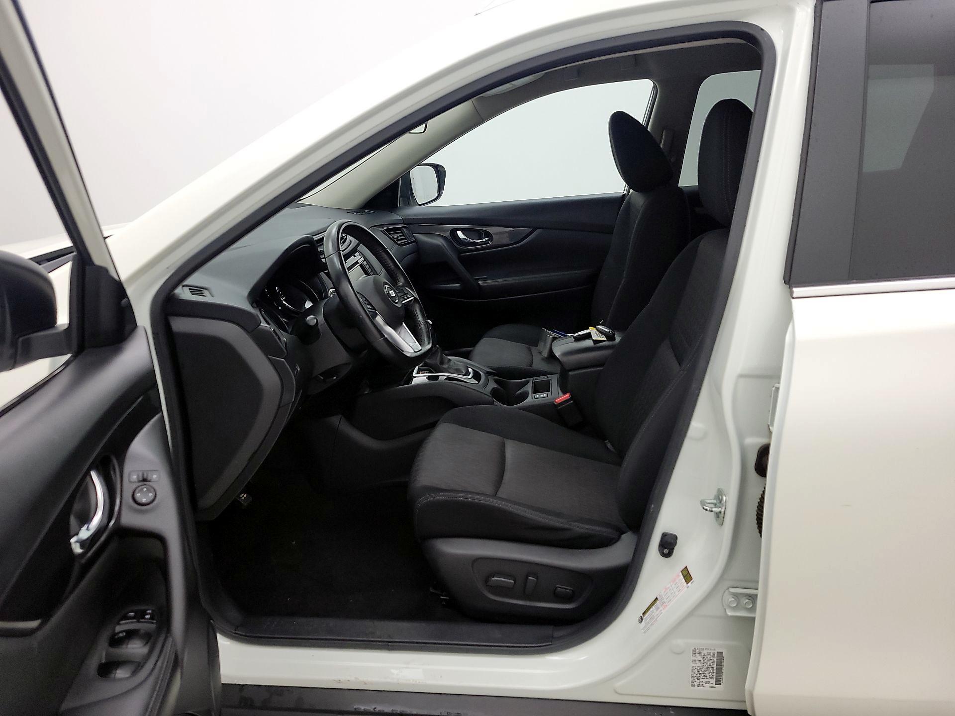 Thumbnail: 2018 Nissan Rogue - 11