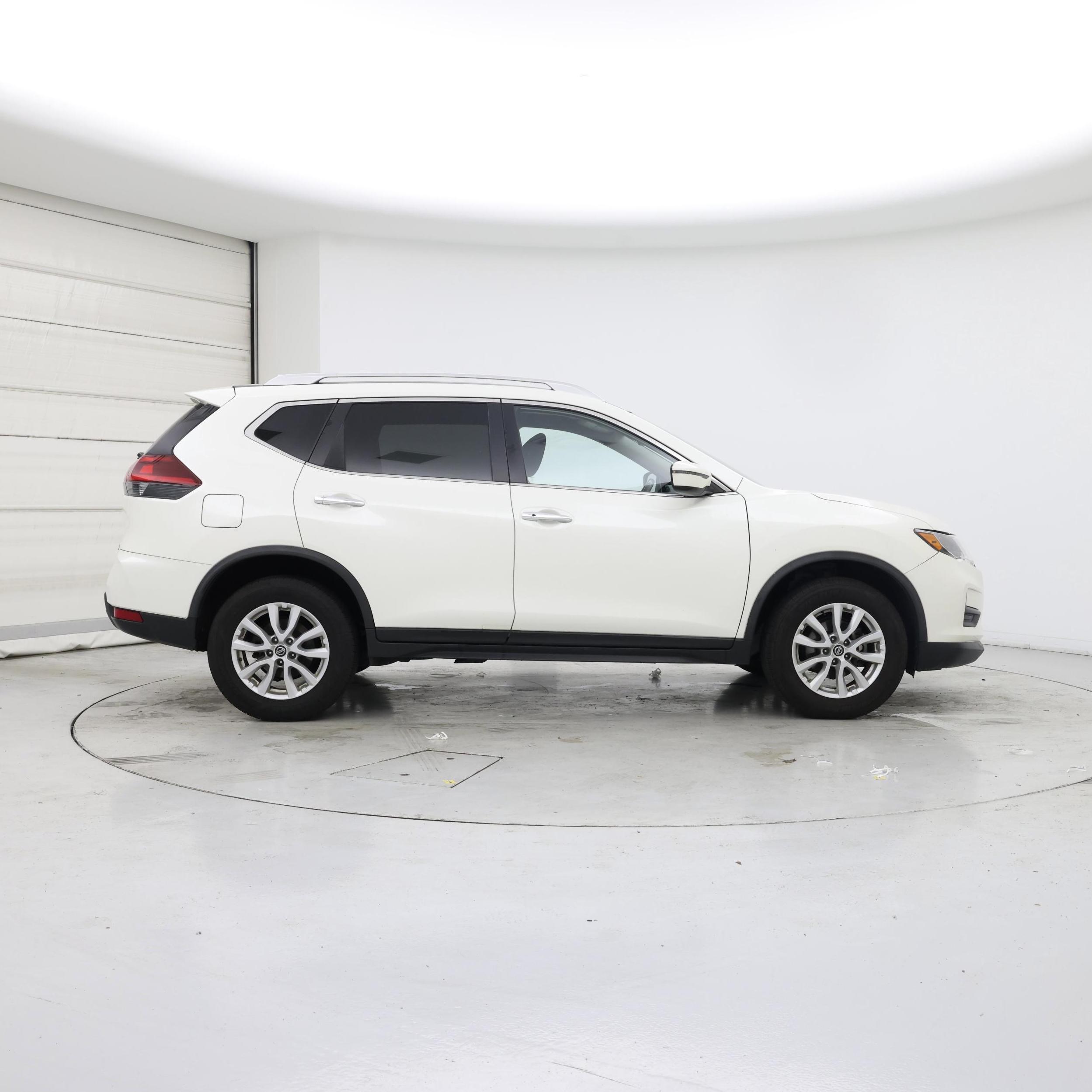 Thumbnail: 2018 Nissan Rogue - 7