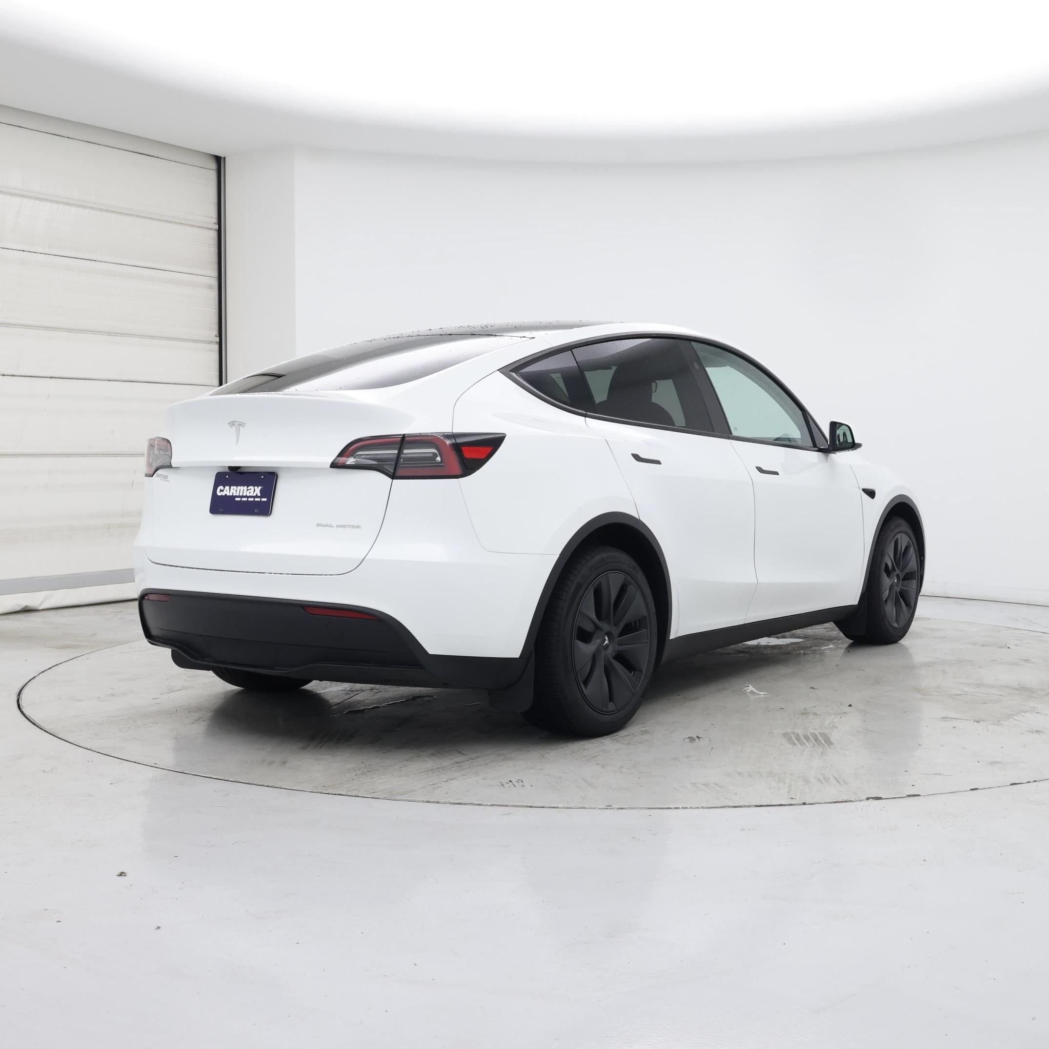 Thumbnail: 2024 Tesla Model Y - 8