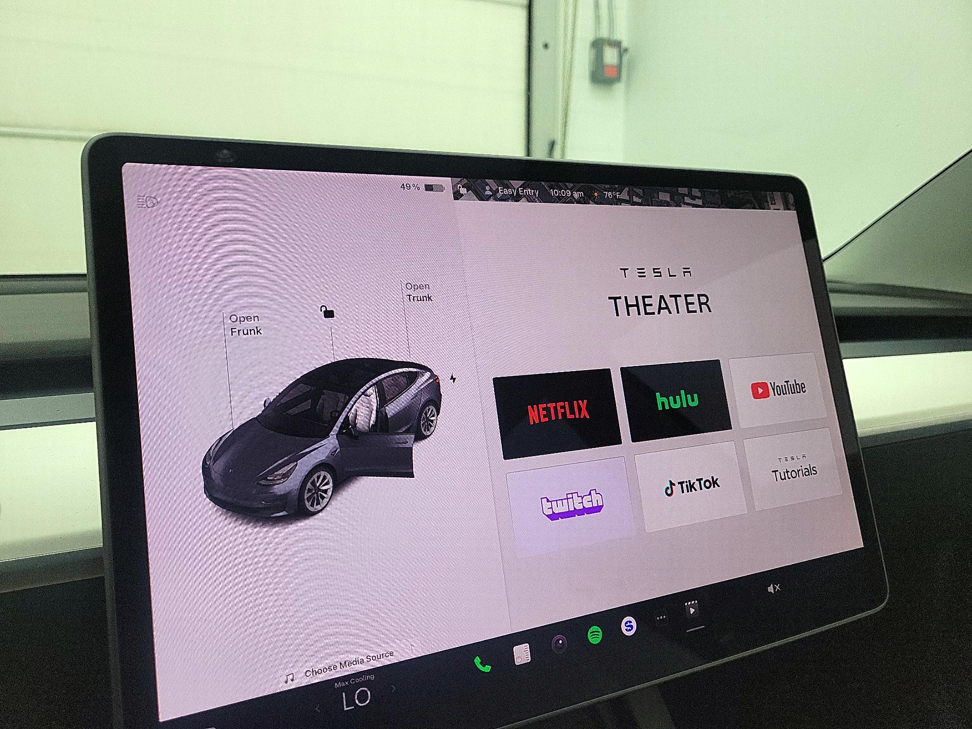 Thumbnail: 2021 Tesla Model 3 - 14