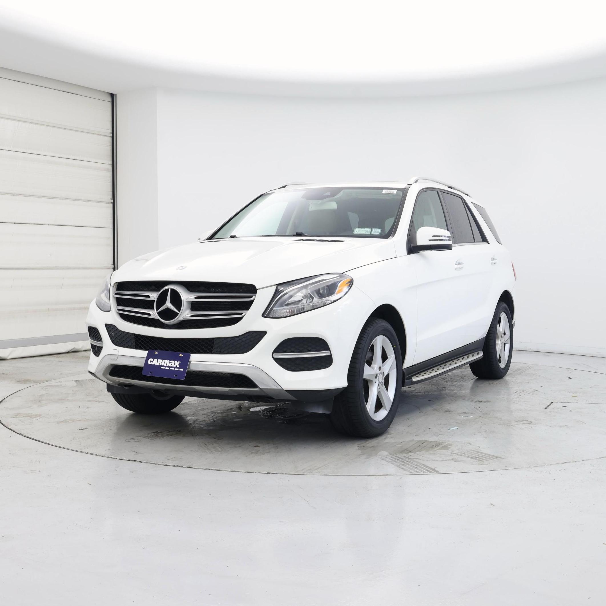 Thumbnail: 2017 Mercedes-Benz GLE - 4