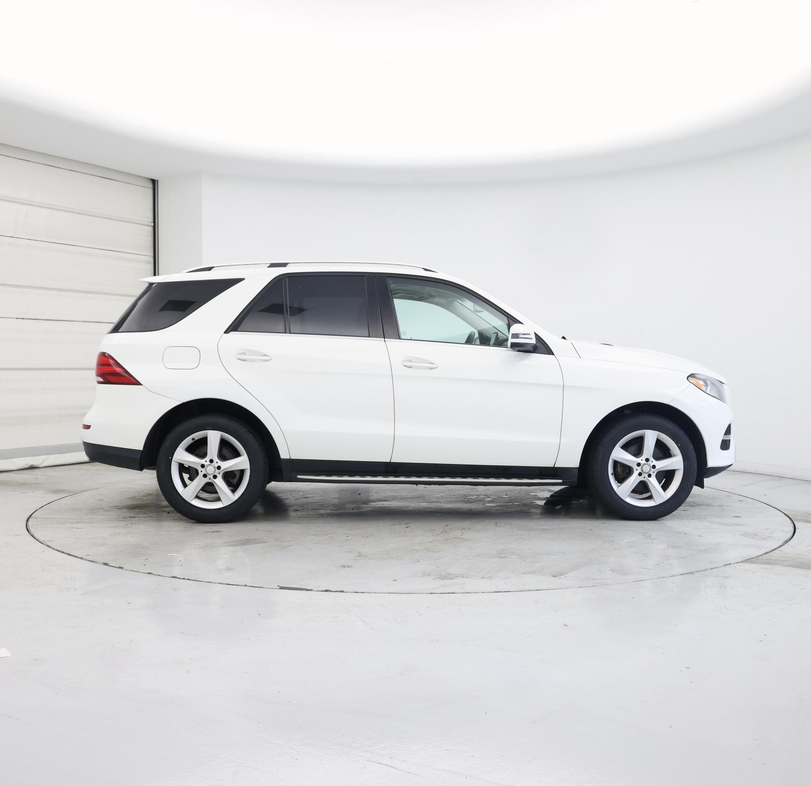 Thumbnail: 2017 Mercedes-Benz GLE - 7