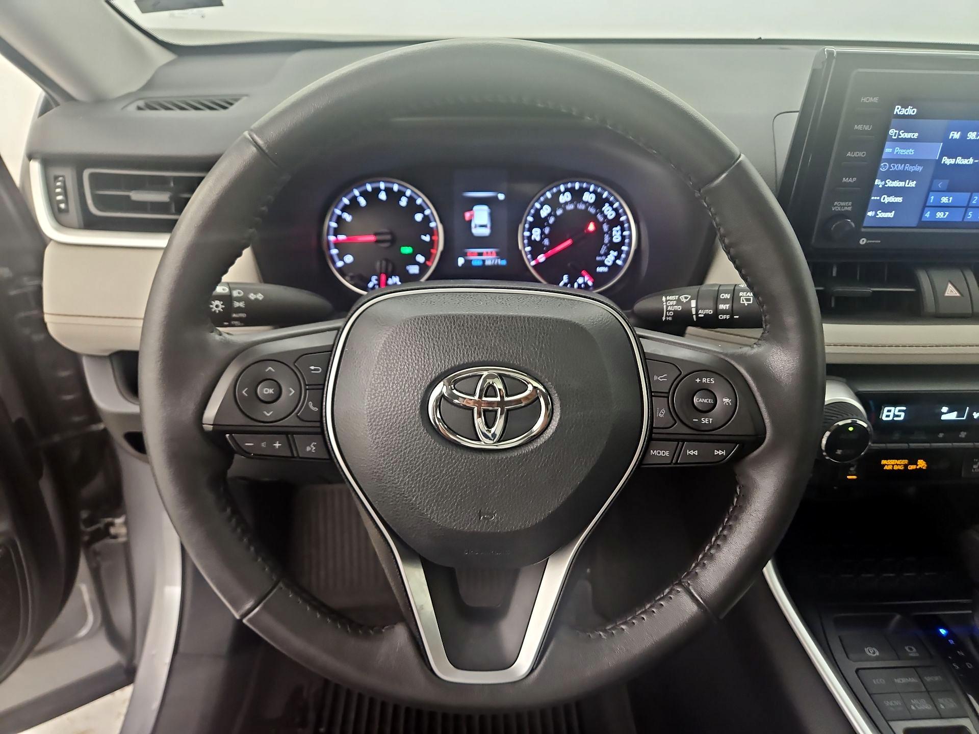 Thumbnail: 2022 Toyota RAV4 - 10