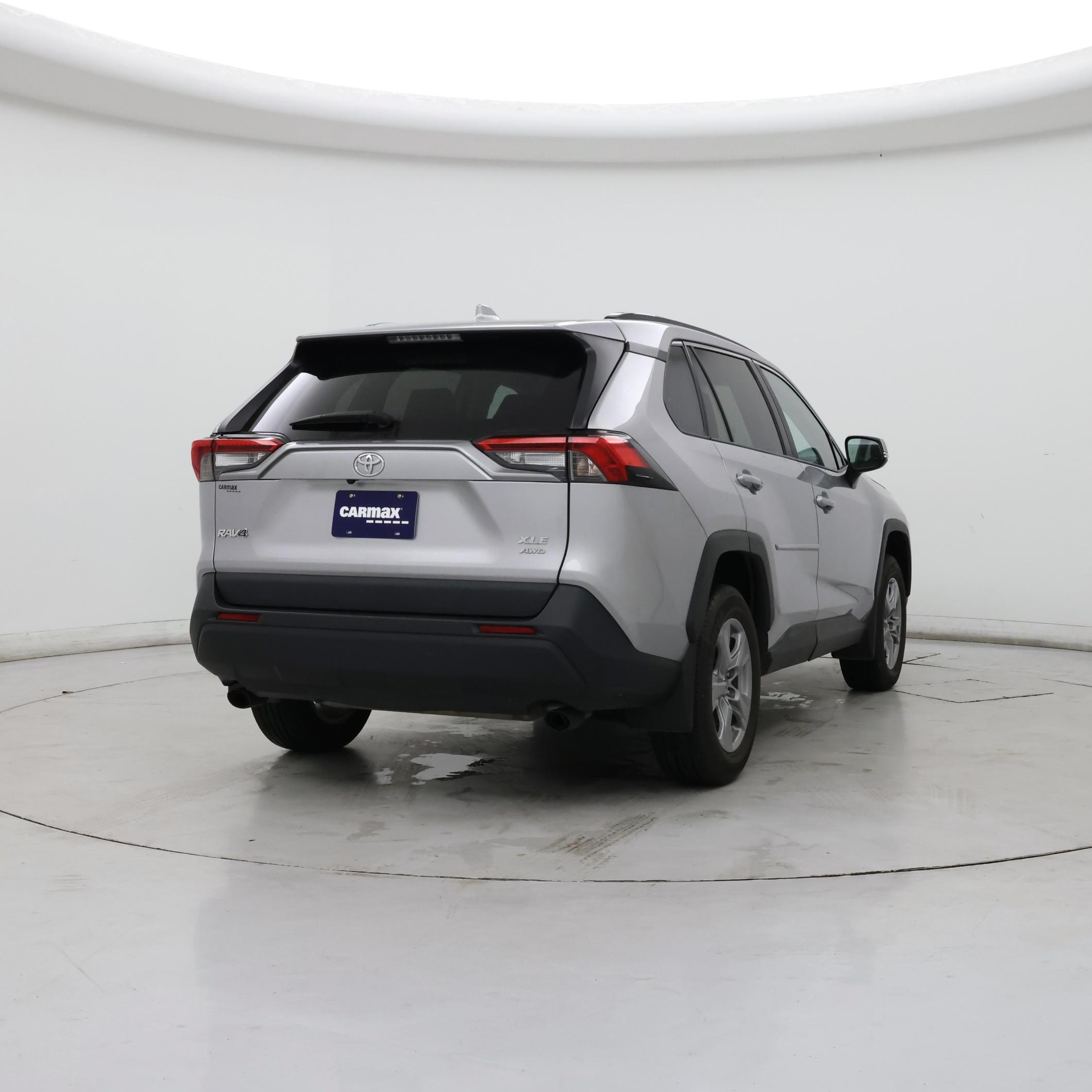 Thumbnail: 2022 Toyota RAV4 - 8