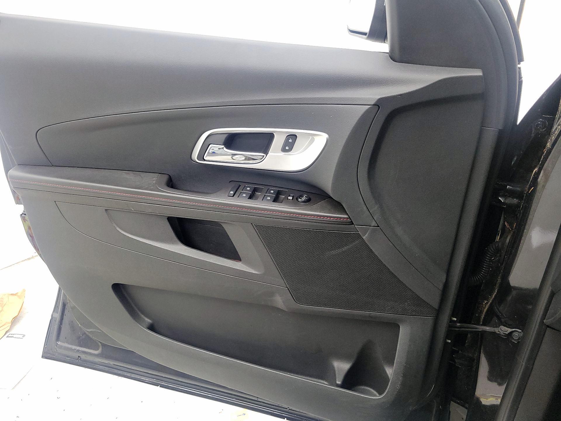 Thumbnail: 2015 Chevrolet Equinox - 12