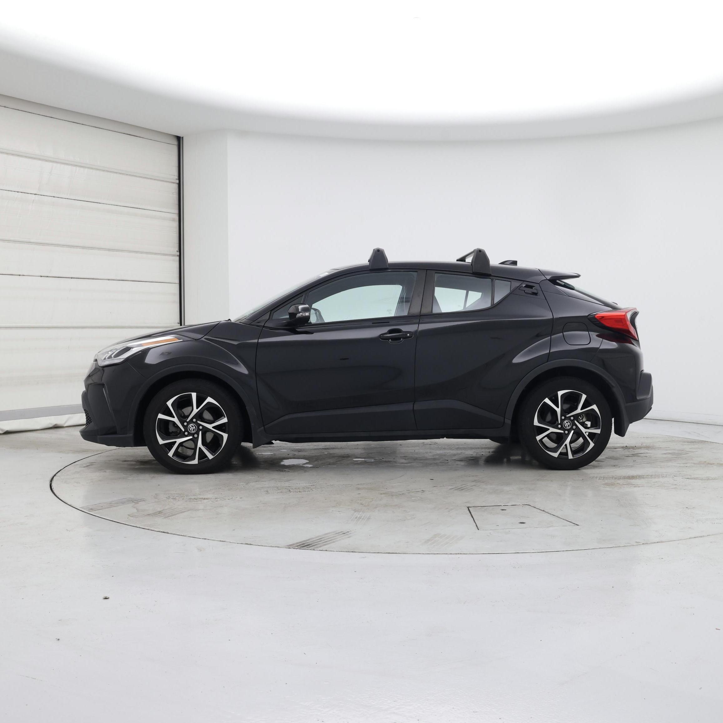 Thumbnail: 2022 Toyota C-HR - 3