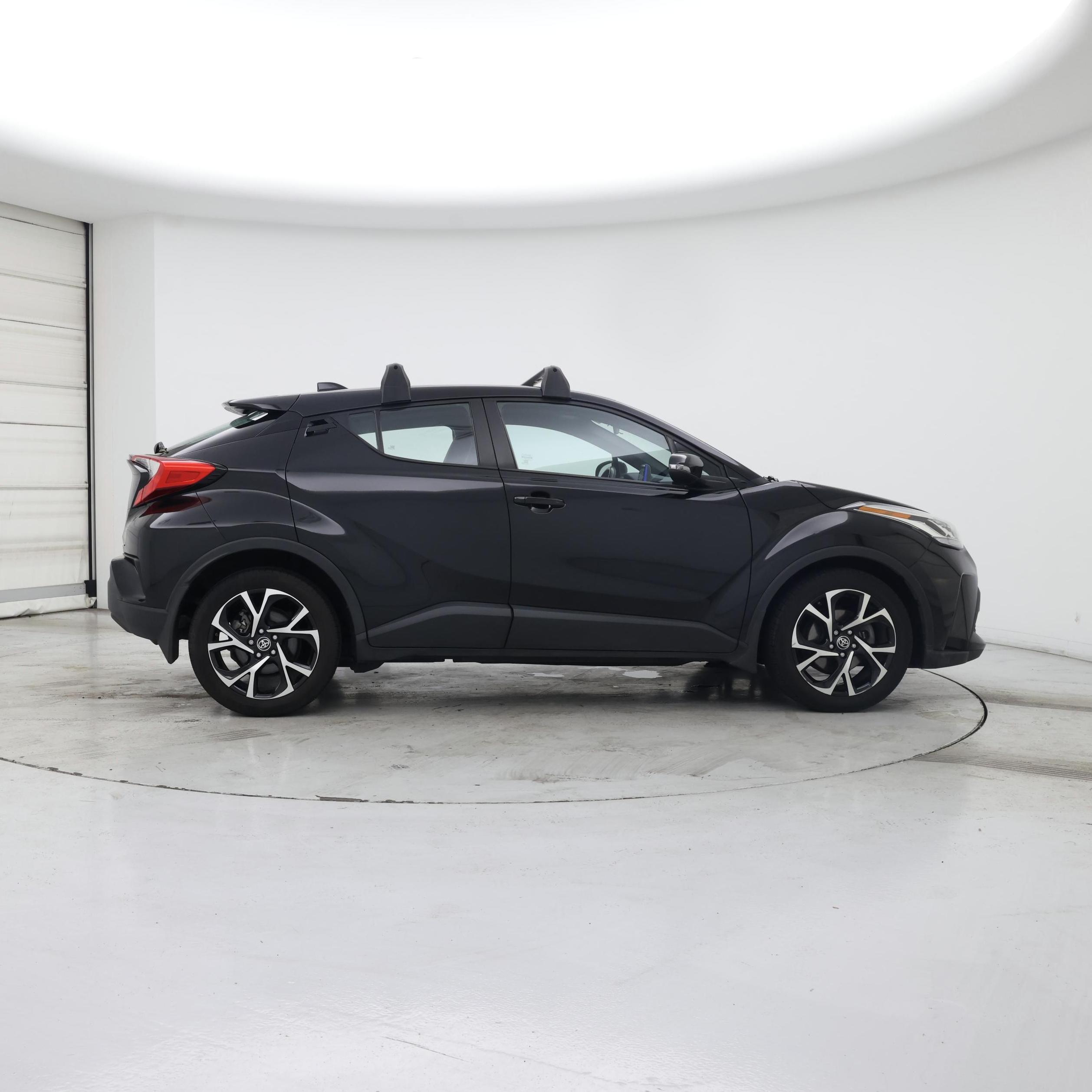 Thumbnail: 2022 Toyota C-HR - 7