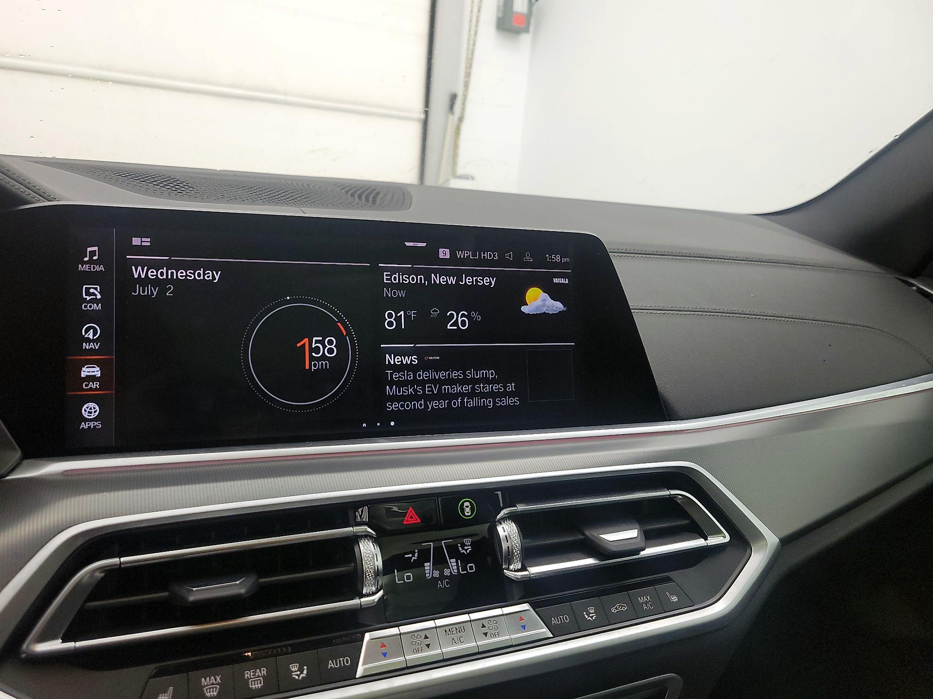 Thumbnail: 2022 BMW X5 - 15