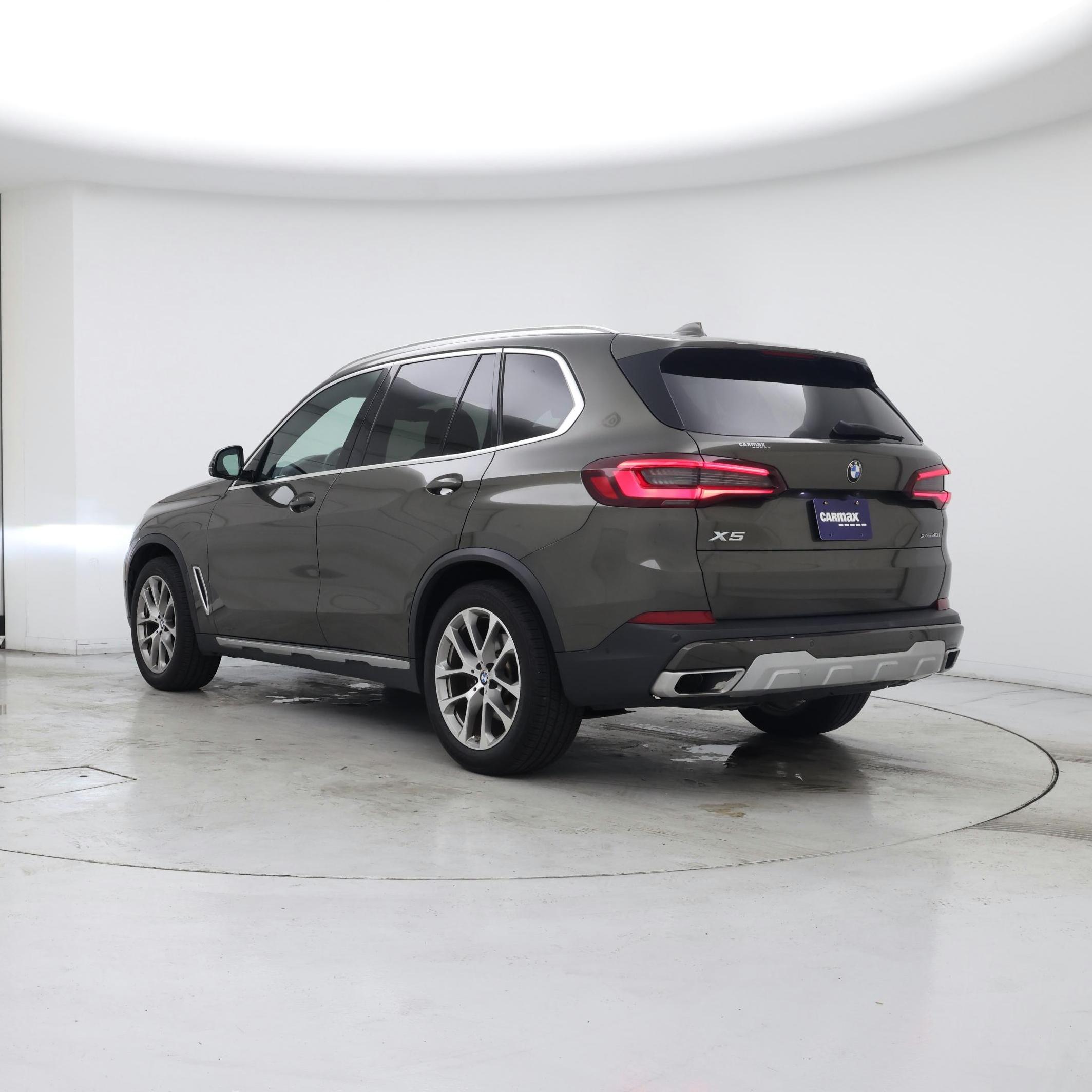 Thumbnail: 2021 BMW X5 - 2