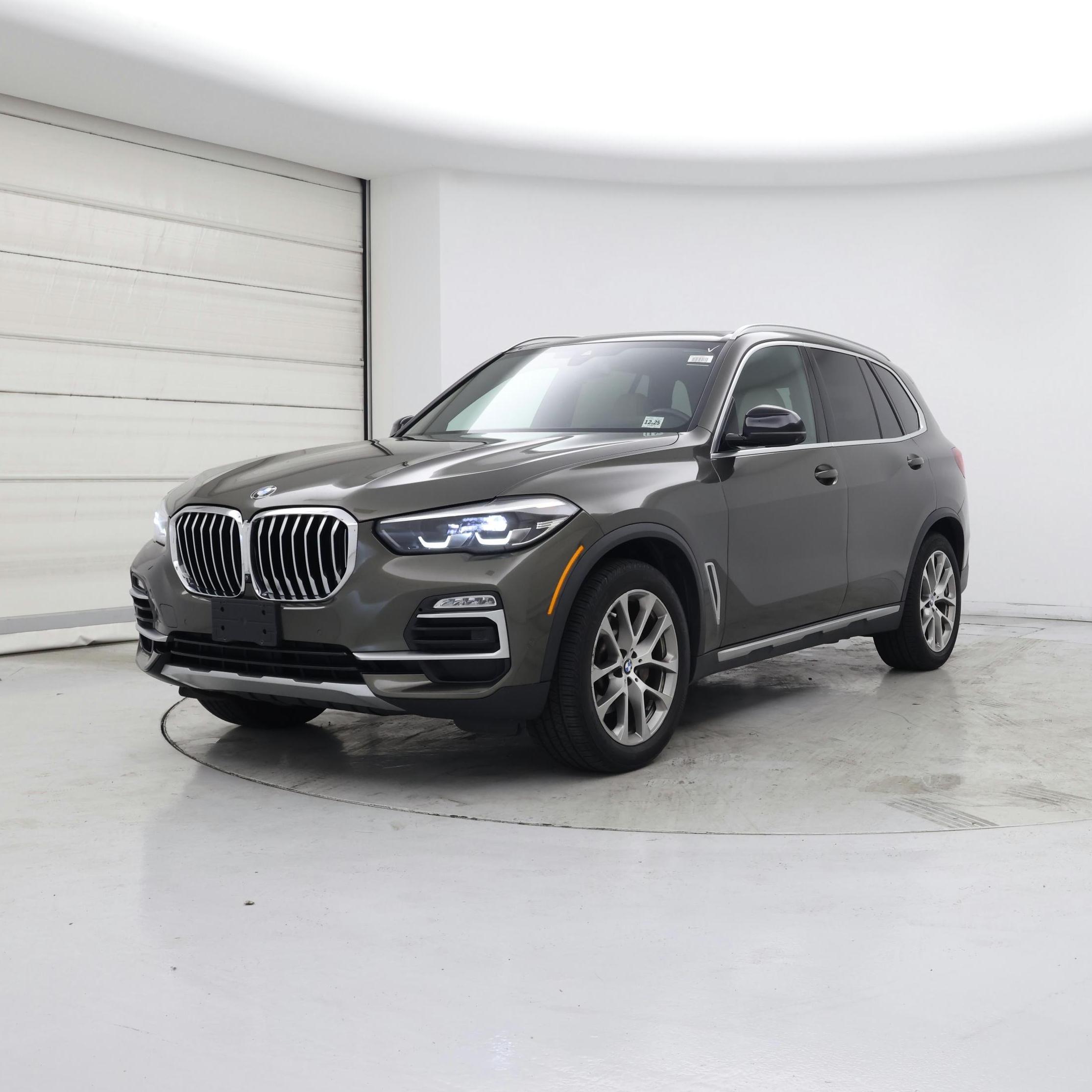 Thumbnail: 2021 BMW X5 - 4