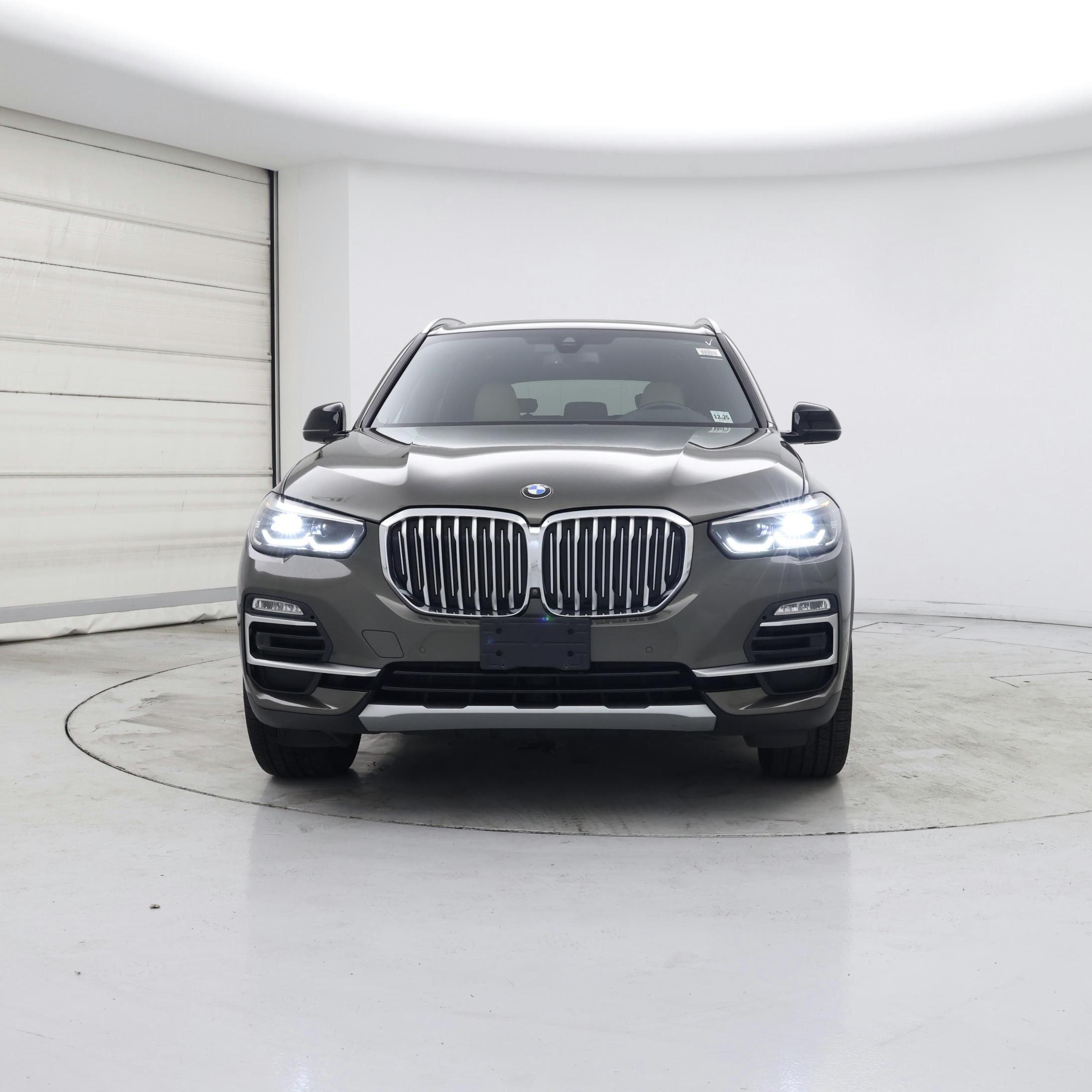 Thumbnail: 2021 BMW X5 - 5