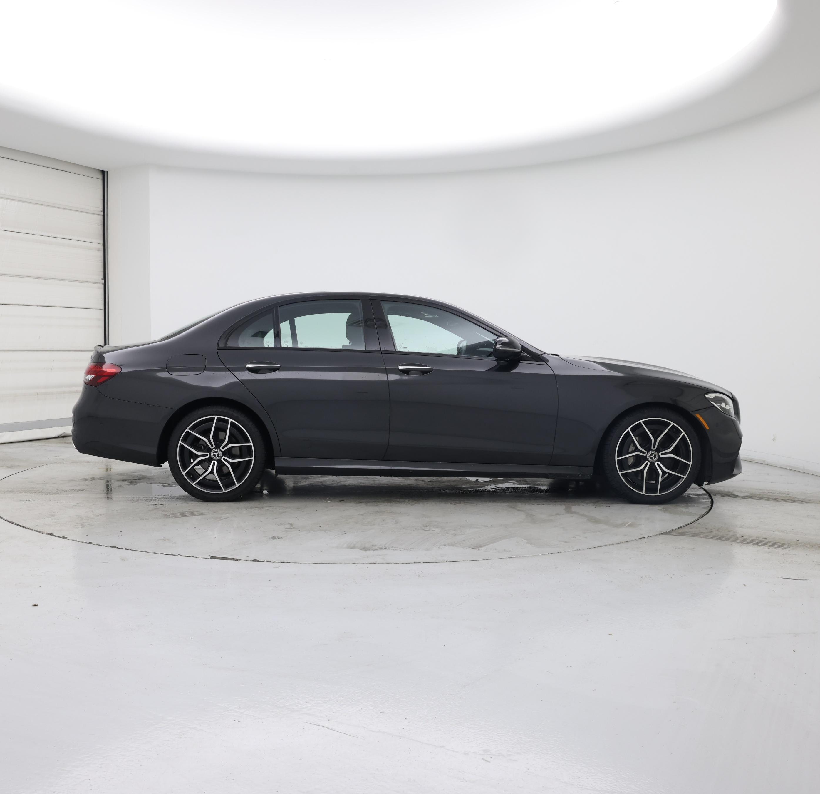 Thumbnail: 2023 Mercedes-Benz E-Class - 7