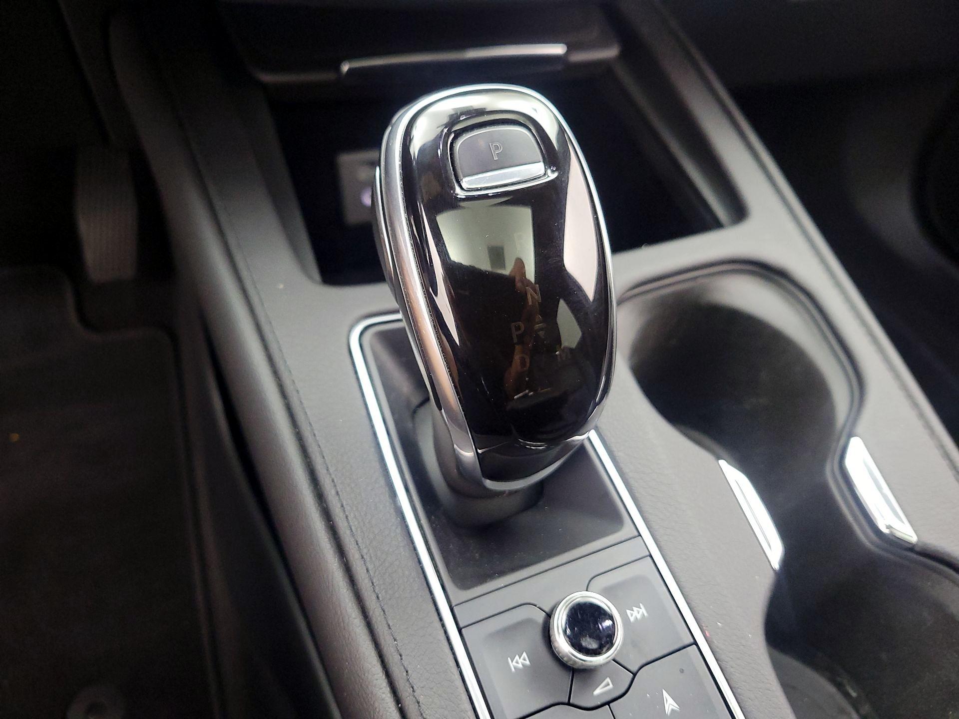 Thumbnail: 2021 Cadillac XT4 - 18