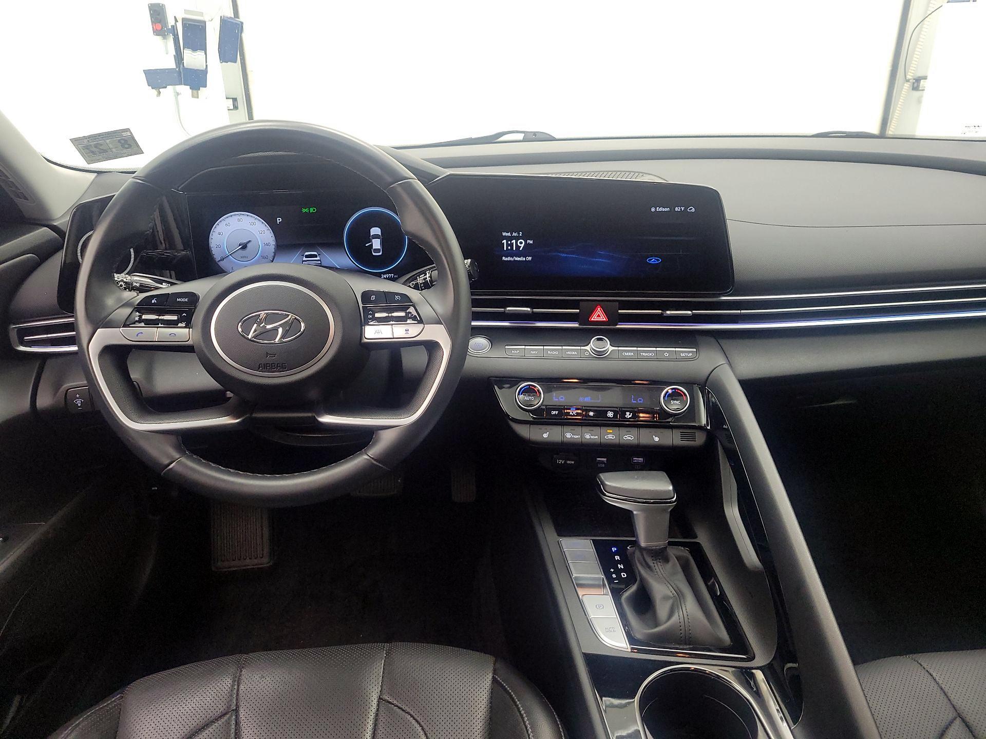 Thumbnail: 2023 Hyundai Elantra - 9